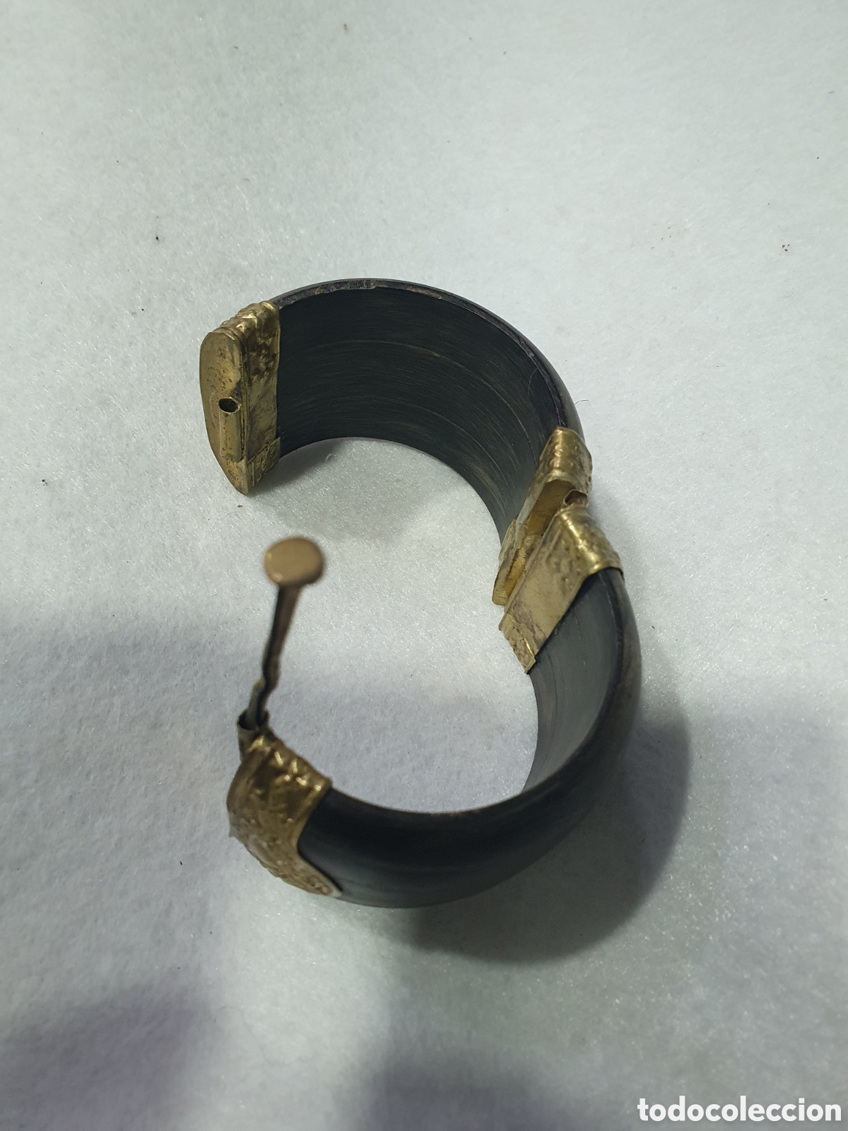 Joyeria: Brazalete en lat&oacute;n y madera. (L70) - Foto 2