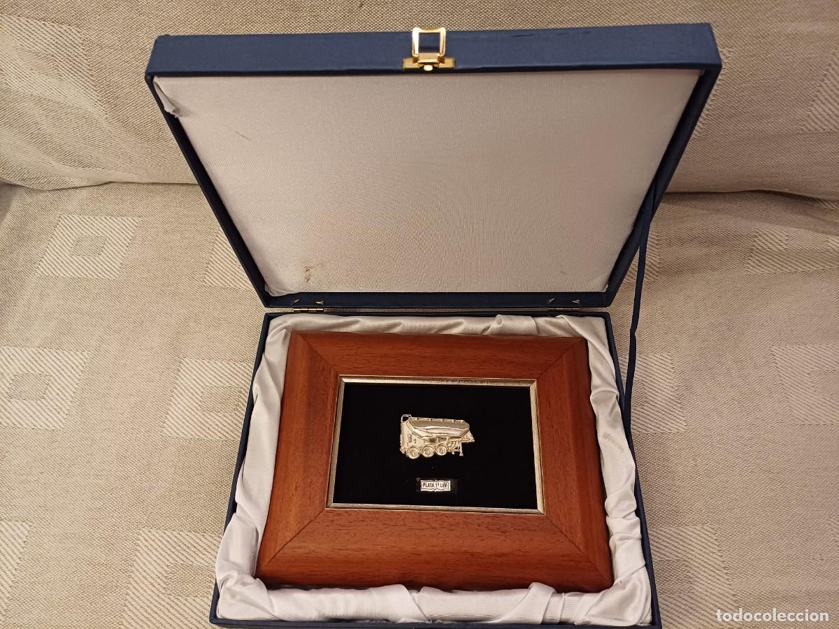 Joyeria: CUADRO CON FIGURA DE PLATA DE LEY 1&ordf; Y MARCO DE MADERA - Foto 1