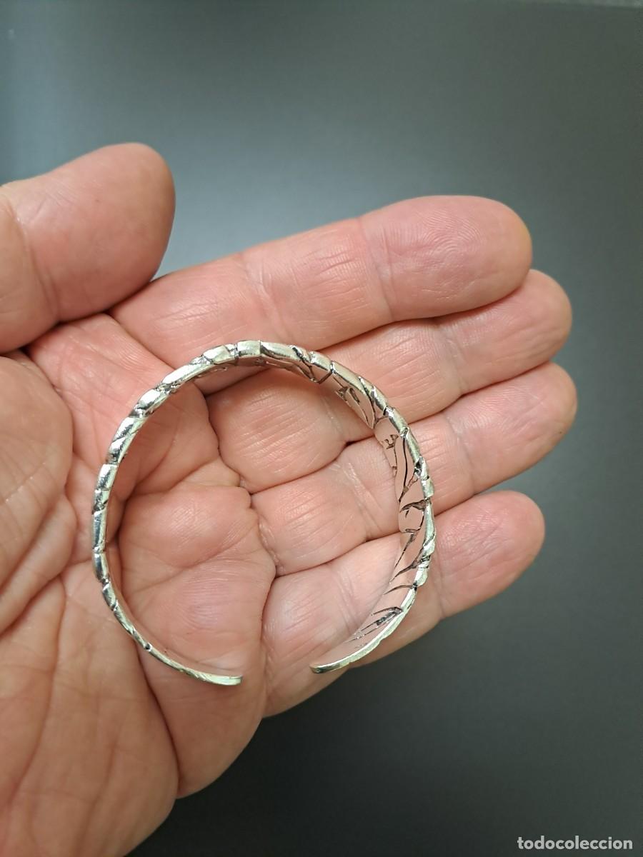 Joyeria: Pulsera met&aacute;lica de trazos ajustable nueva - Foto 7