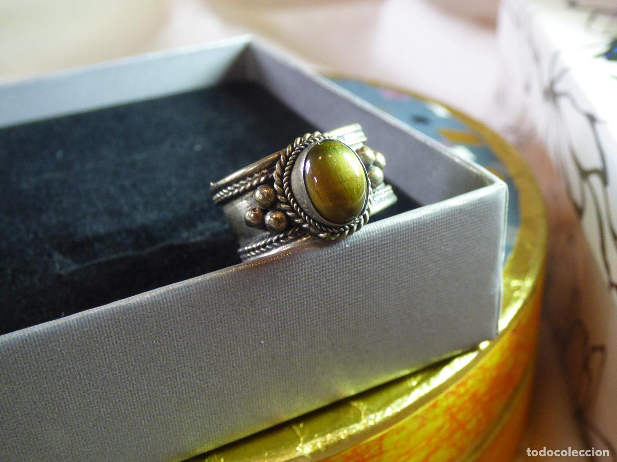 Joyeria: Anillo, plata de la India y ojo de tigre. - Foto 1