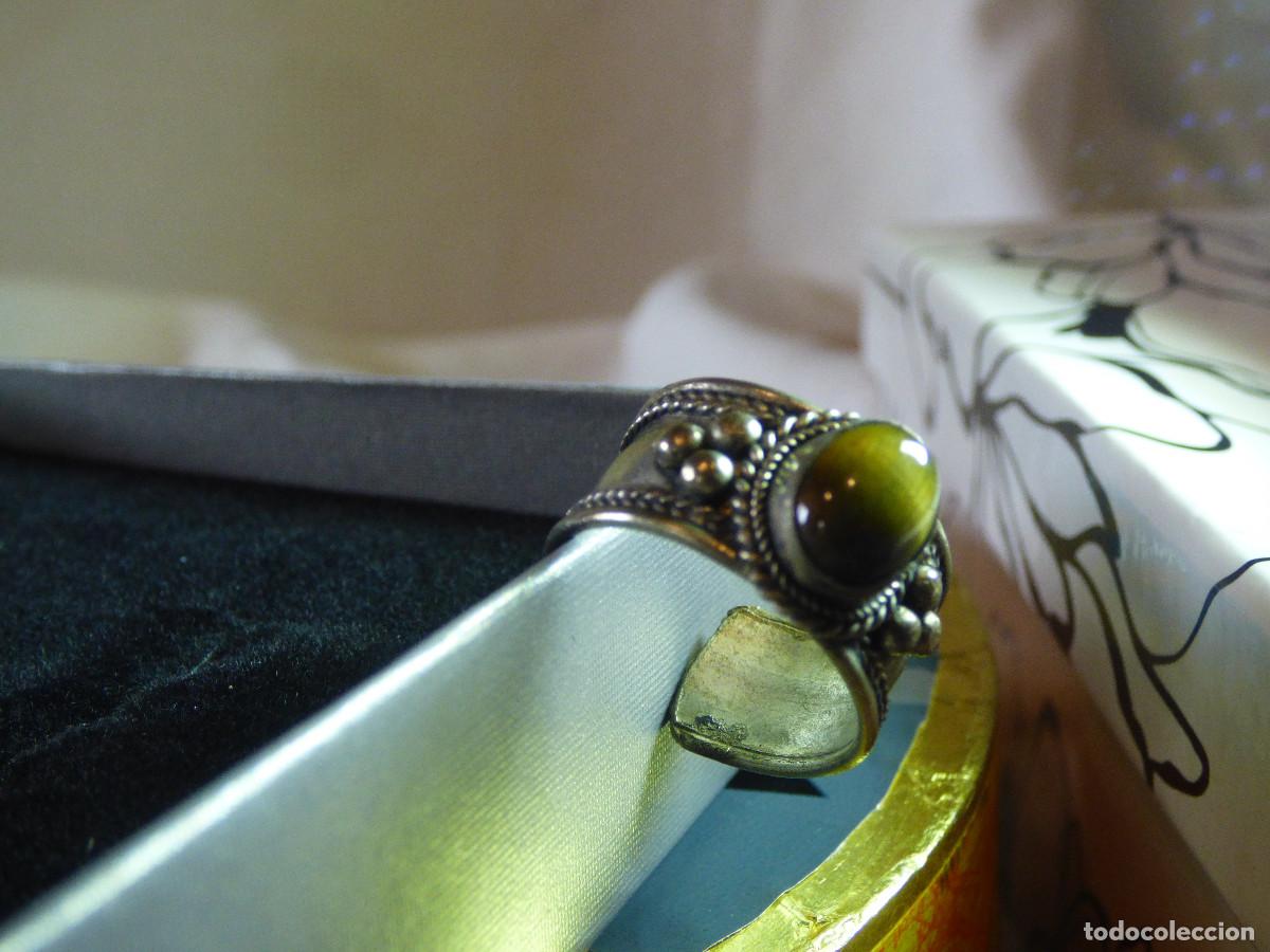 Joyeria: Anillo, plata de la India y ojo de tigre. - Foto 2
