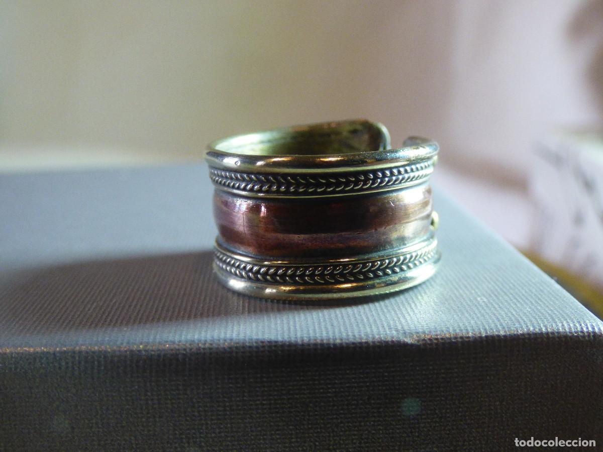 Joyeria: Anillo de Nepal-Tibet.Bronce y cobre. - Foto 3