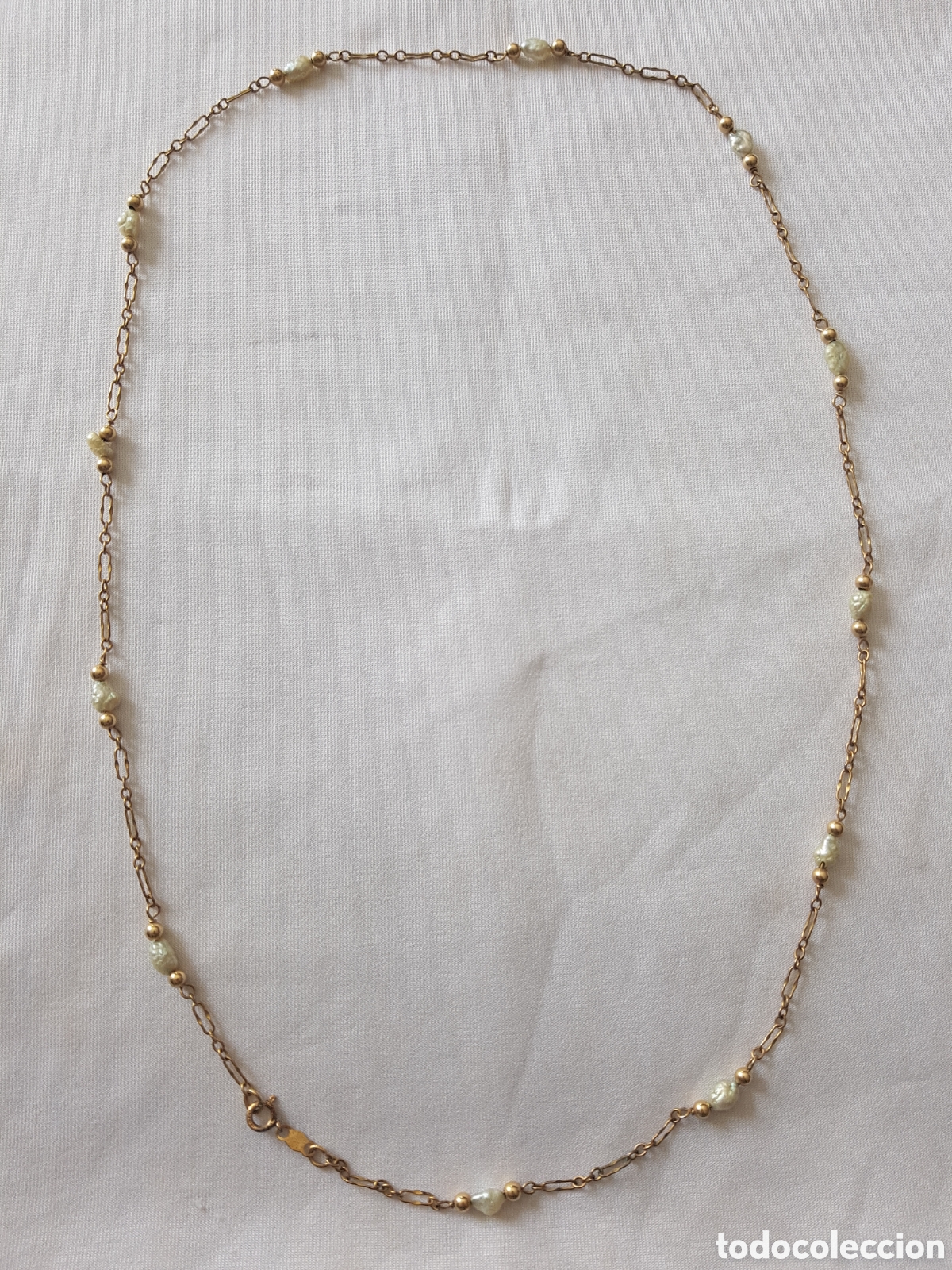 Joyeria: Gargantilla dorada con perlitas - Foto 1