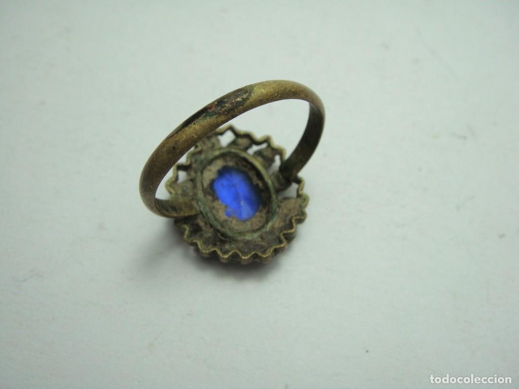 Joyeria: Antiguo Anillo de Lat&oacute;n. - Foto 3