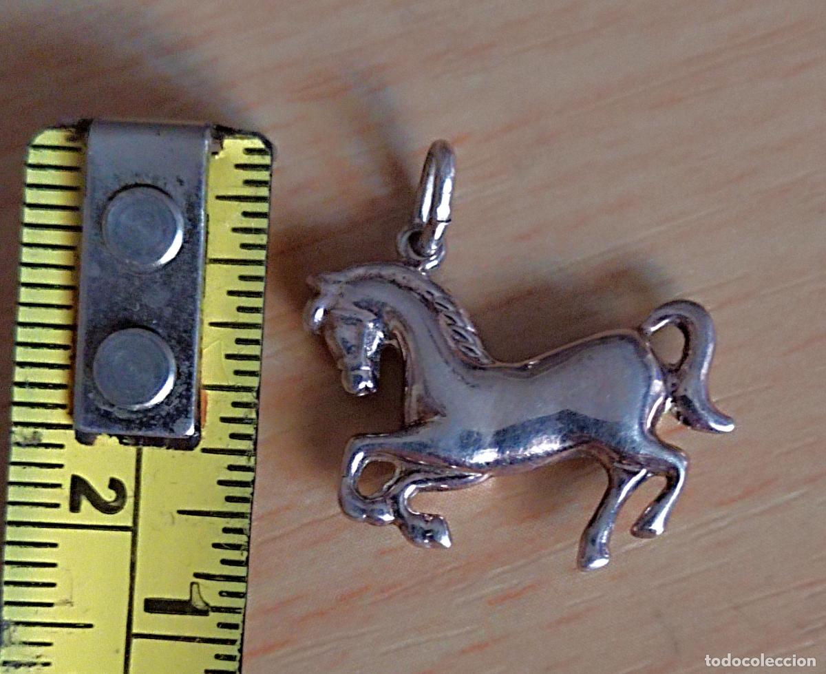 Joyeria: Colgante de caballo, plata de ley. - Foto 2