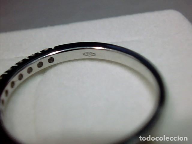 Joyeria: anillo oro blanco 18 kts y diamantes - Foto 5