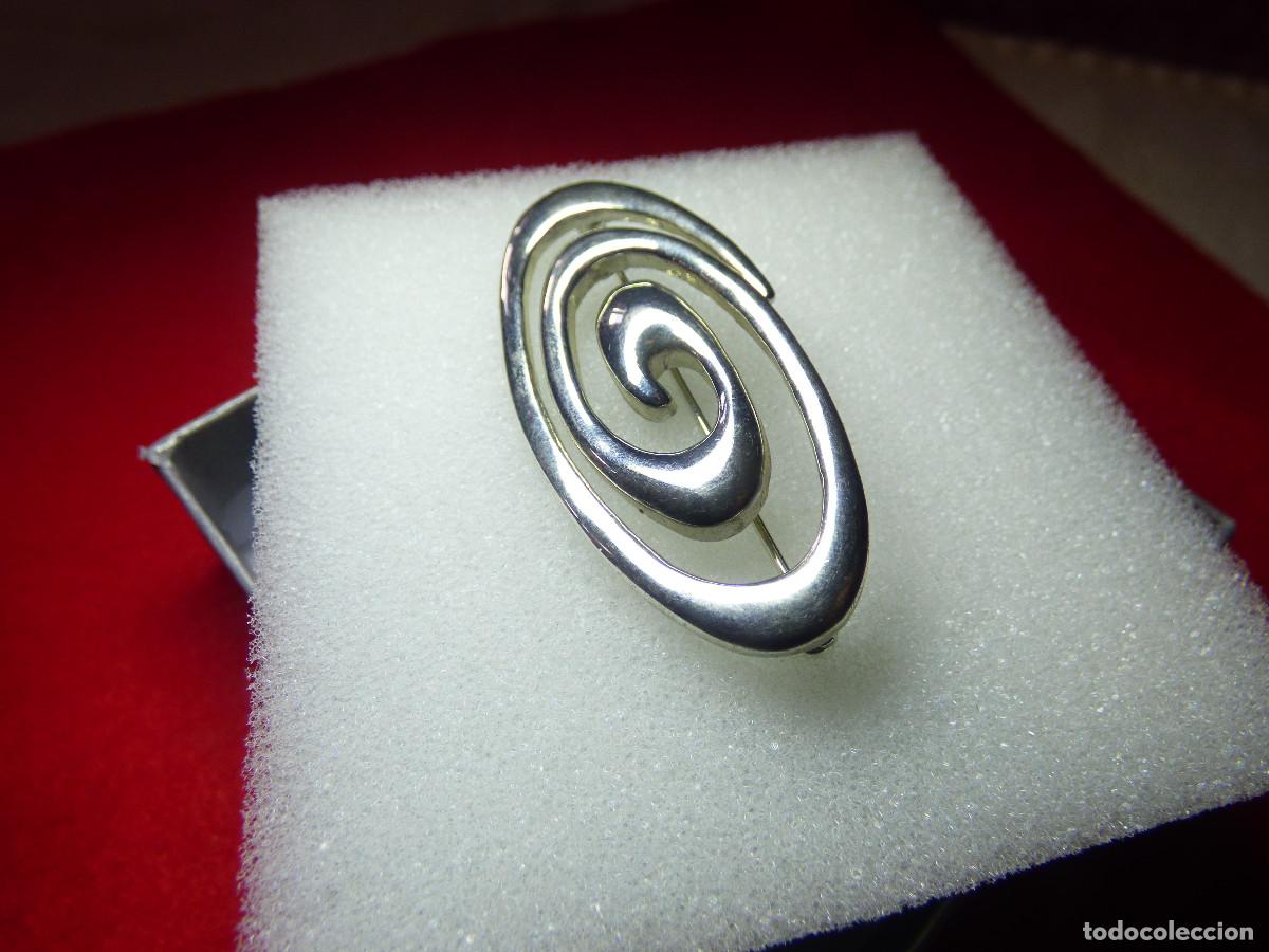 Joyeria: Broche con ba&ntilde;o de plata.Espiral. - Foto 1