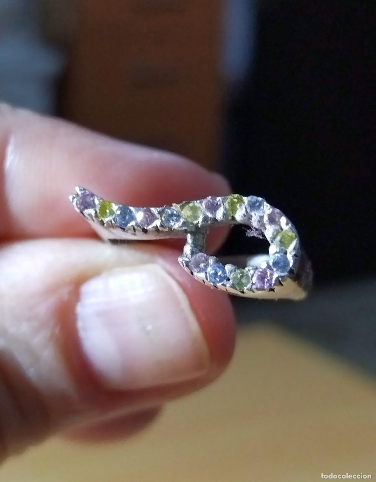 Joyeria: Anillo de plata de ley contrastada, con circonitas. - Foto 2