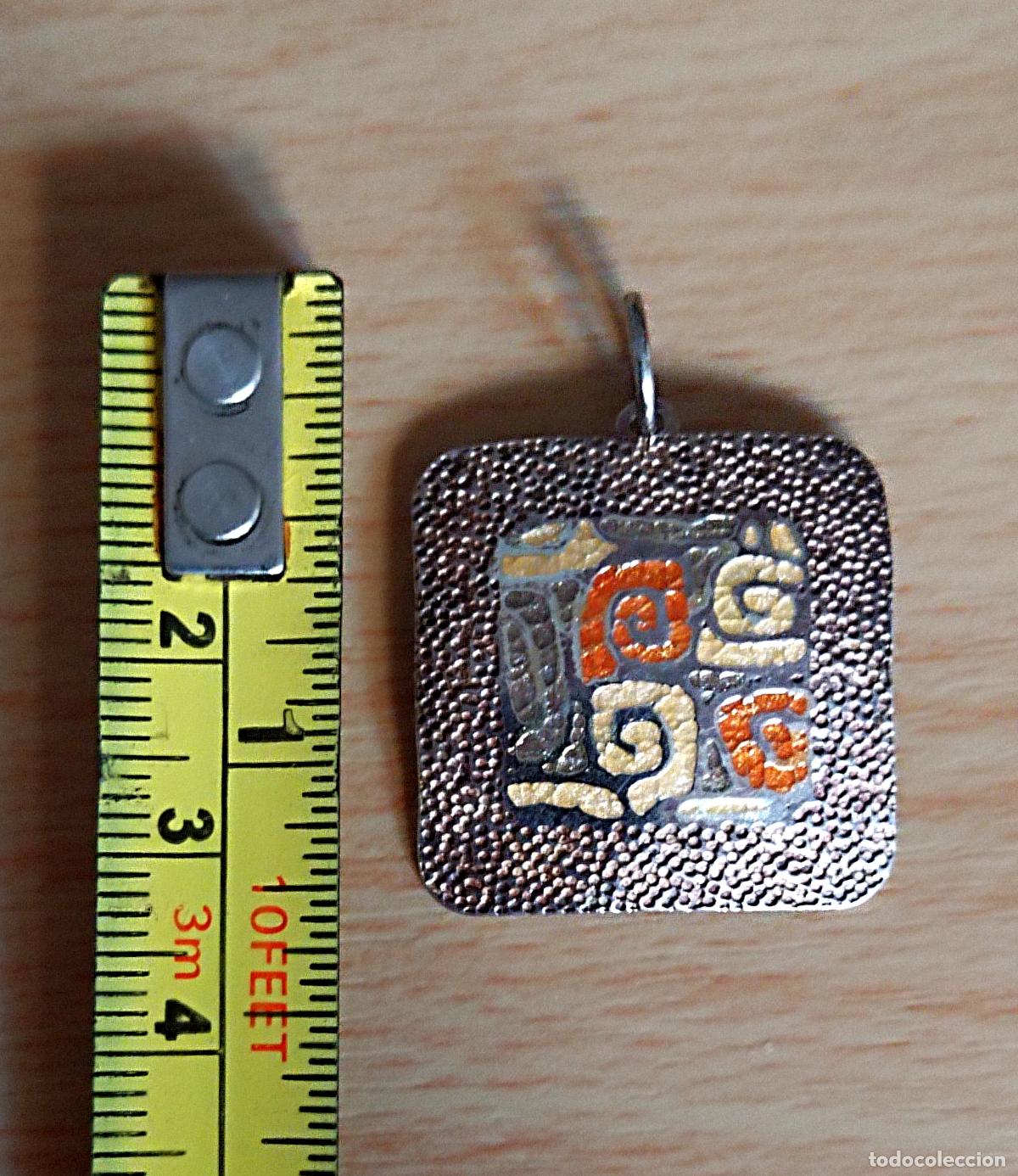 Joyeria: Colgante, plata de ley contrastada, con dibujos. - Foto 2