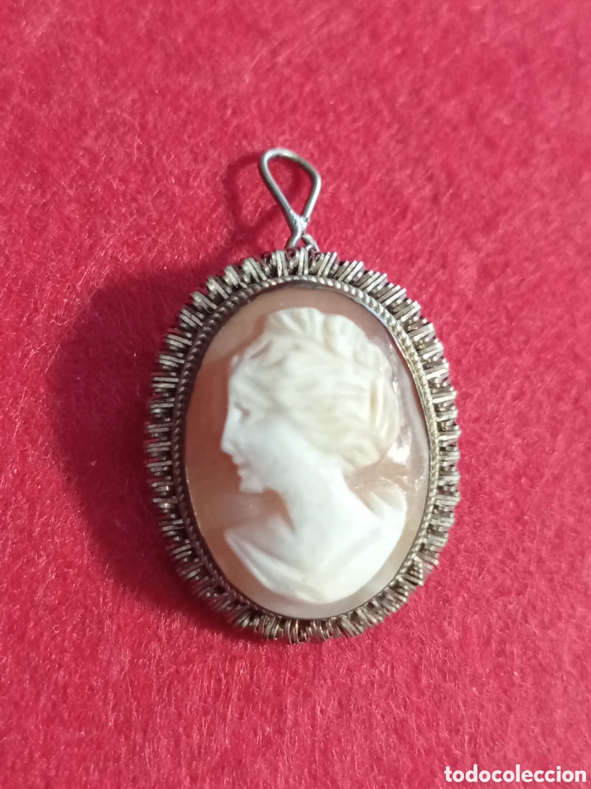 Joyeria: ⚜️MARAVILLOSO ANTIGUO COLGANTE BROCHE CAMAFEO DAMA EN CONCHA MADREPERLA CON MARCO DE PLATA CONTRASTE