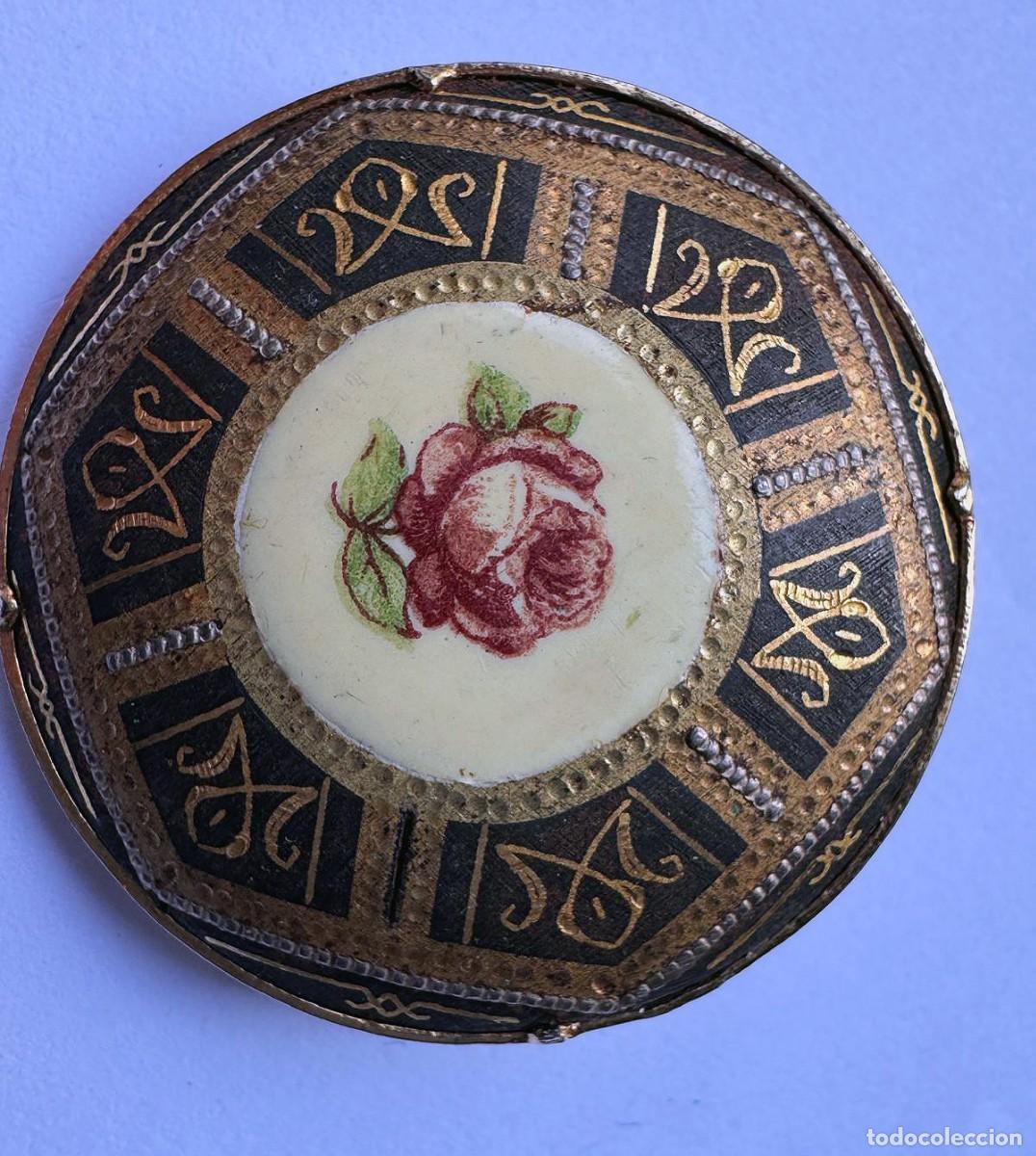 Joyeria: Antiguo broche tipo damasquinado con rosa central - Foto 2