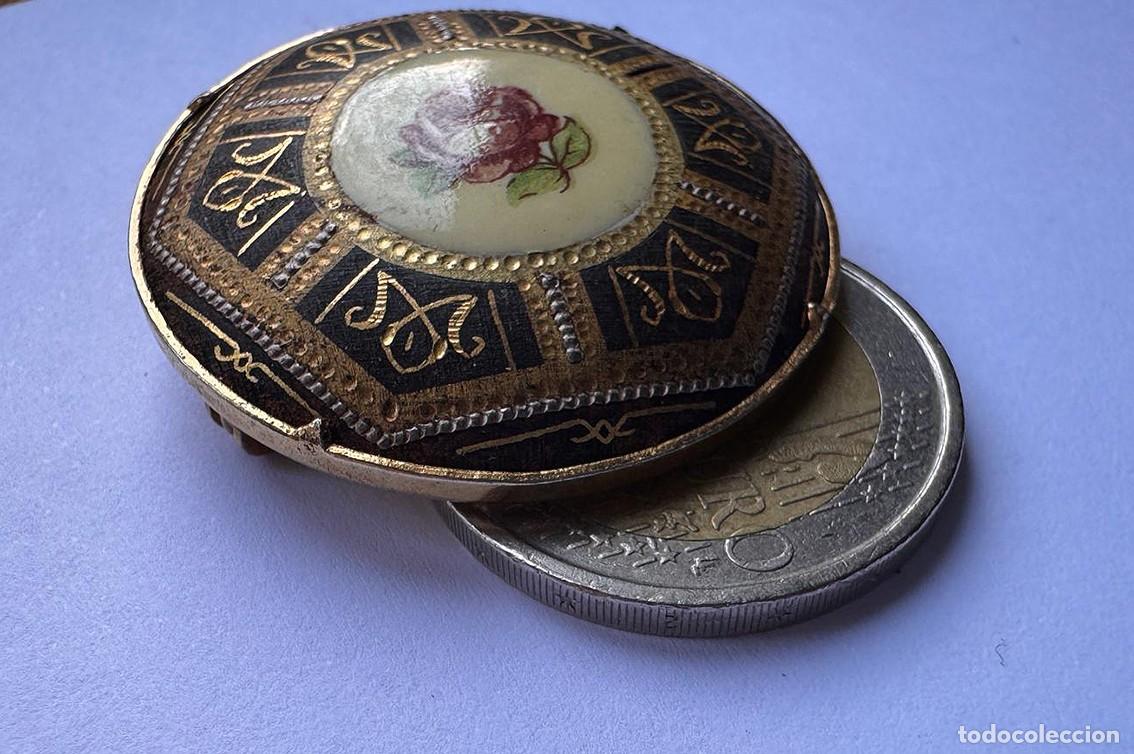 Joyeria: Antiguo broche tipo damasquinado con rosa central - Foto 3