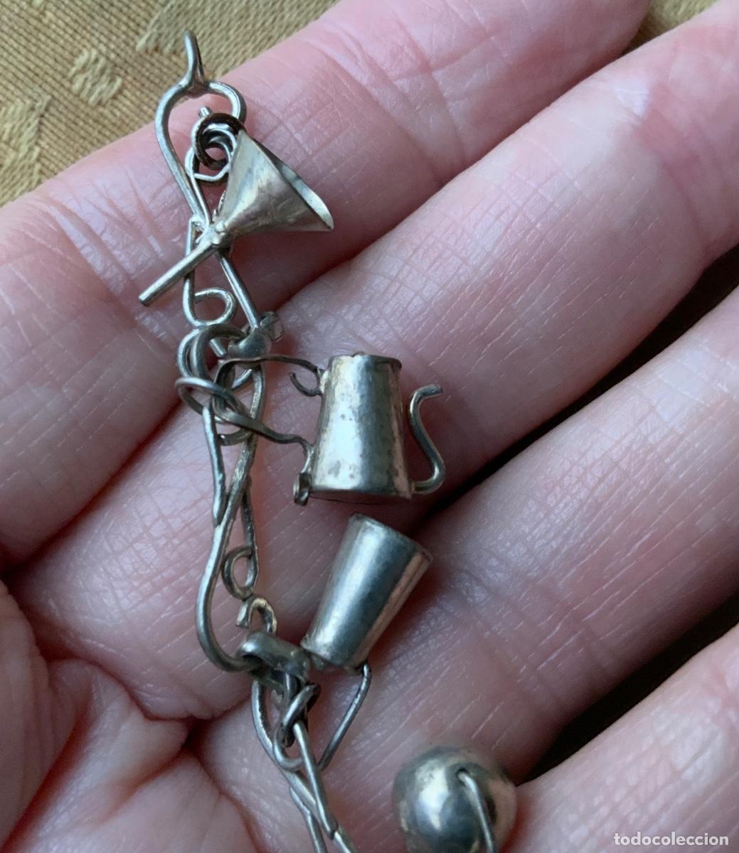 Joyeria: ANTIGUA PULSERA DE PLATA CON COLGANTES - Foto 3
