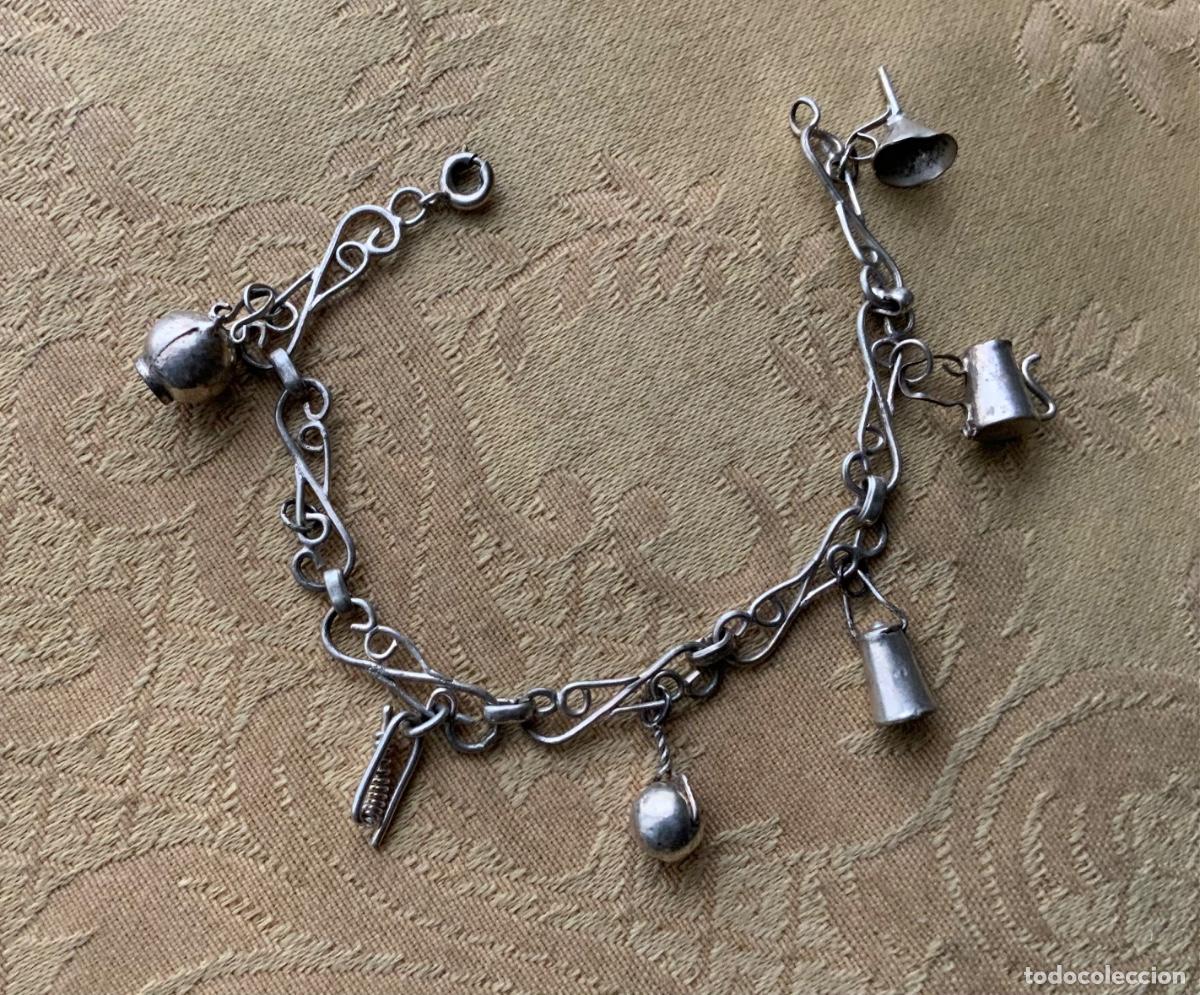 Joyeria: ANTIGUA PULSERA DE PLATA CON COLGANTES - Foto 4