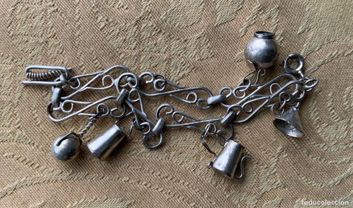 Joyeria: ANTIGUA PULSERA DE PLATA CON COLGANTES - Foto 5