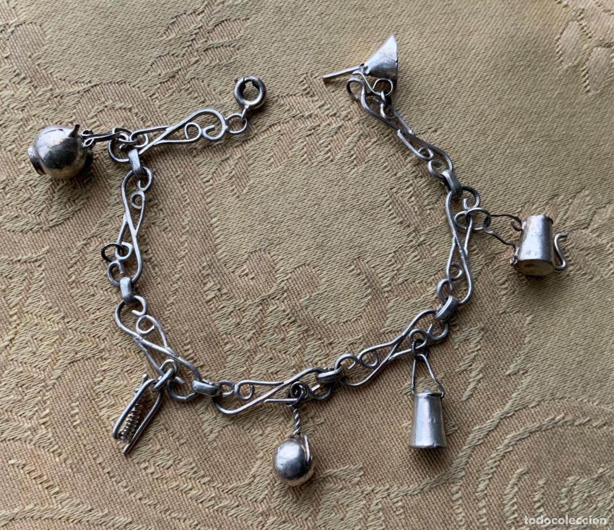 Joyeria: ANTIGUA PULSERA DE PLATA CON COLGANTES - Foto 6