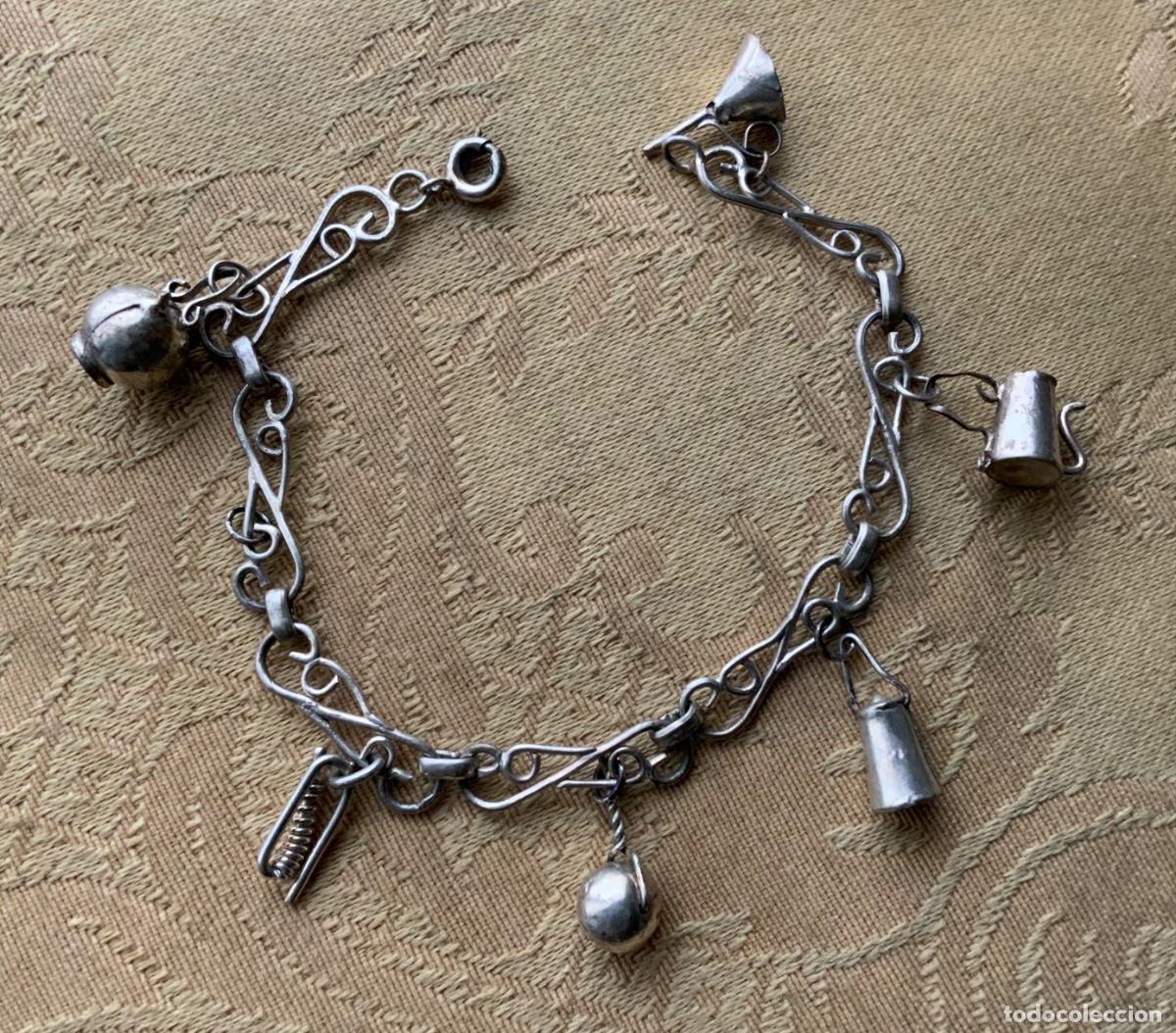 Joyeria: ANTIGUA PULSERA DE PLATA CON COLGANTES - Foto 8