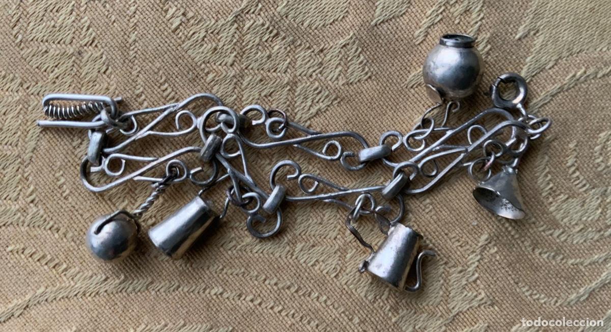 Joyeria: ANTIGUA PULSERA DE PLATA CON COLGANTES - Foto 10