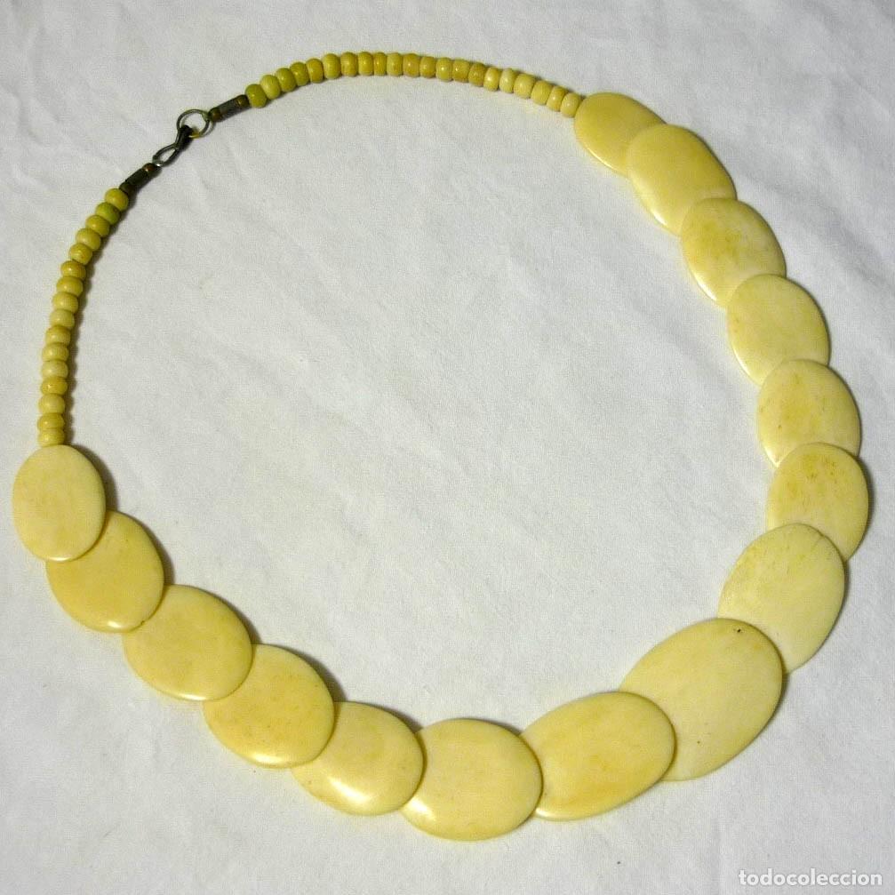 Joyeria: Collar de cuentas planas talladas en hueso - Foto 1