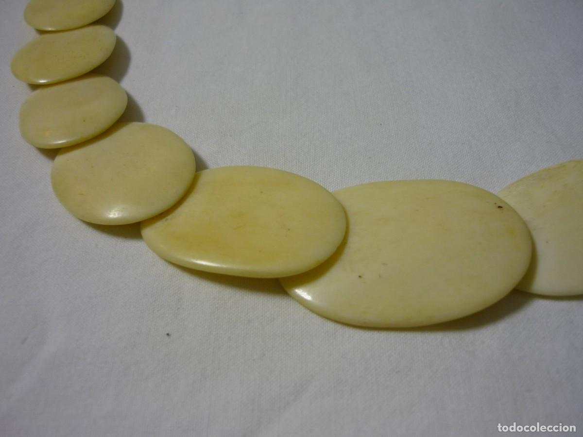 Joyeria: Collar de cuentas planas talladas en hueso - Foto 4