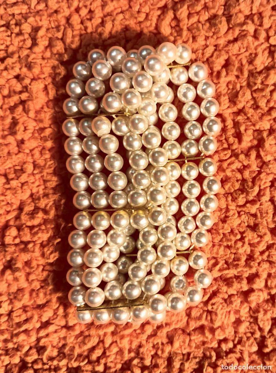 Joyeria: Pulsera El&aacute;stica de S&iacute;mil Perlas con Detalles Dorados - Foto 1