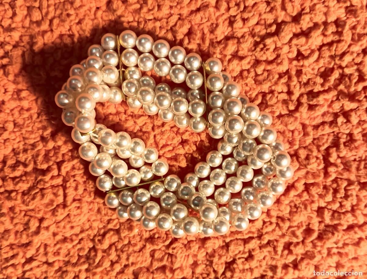 Joyeria: Pulsera El&aacute;stica de S&iacute;mil Perlas con Detalles Dorados - Foto 2