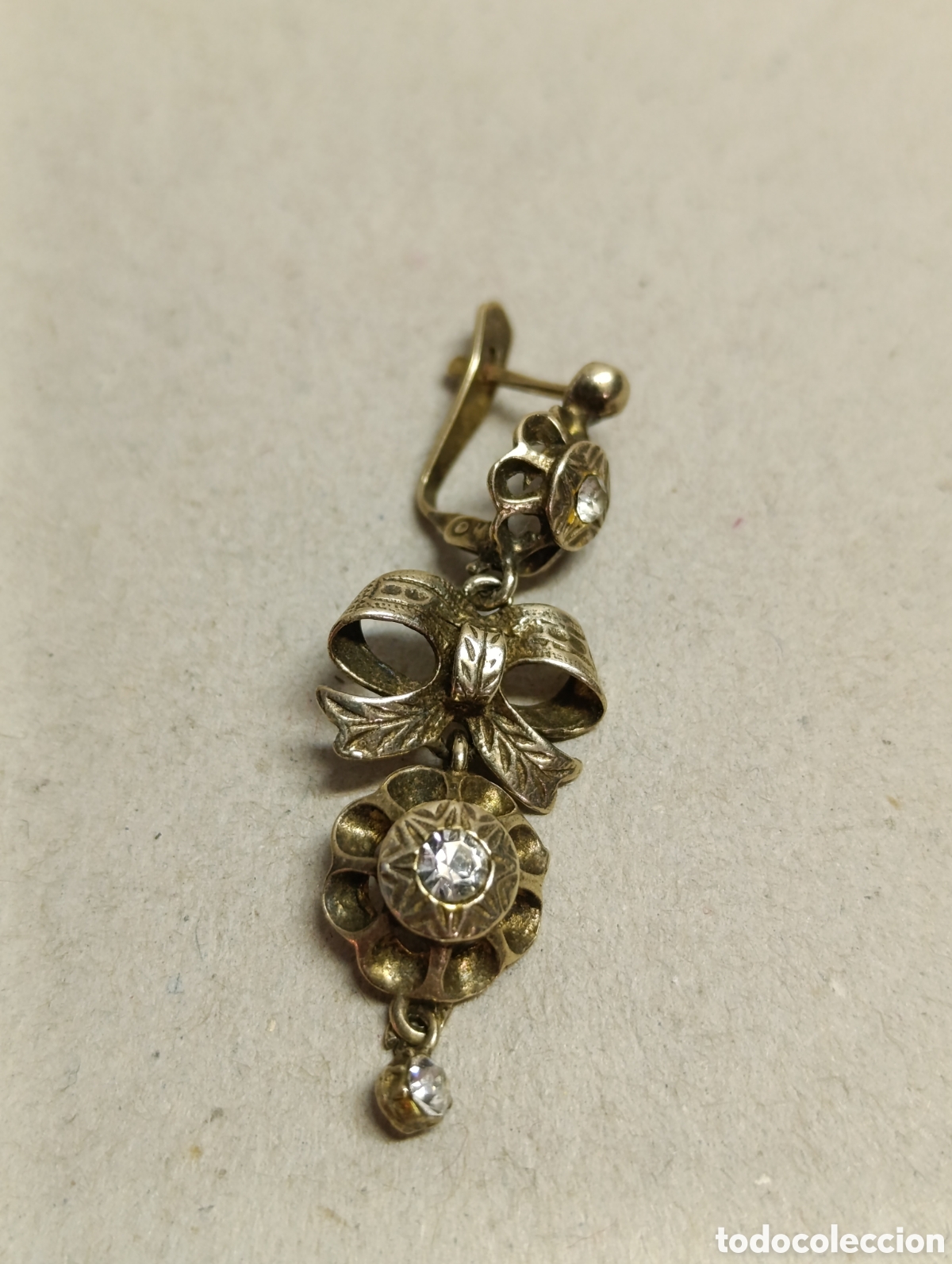 Joyeria: PENDIENTE ANTIGUO DE PLATA DORADA. - Foto 1