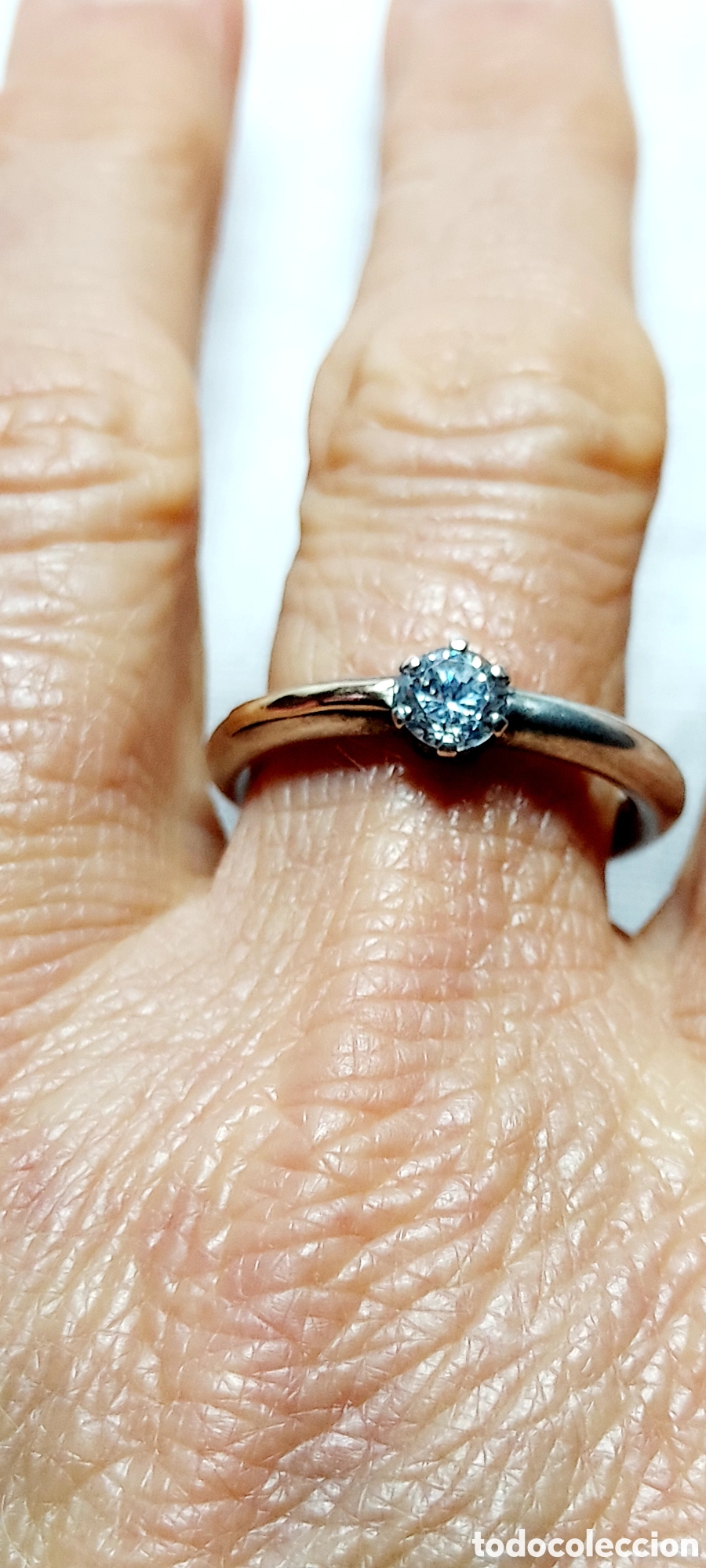 Joyeria: BONITO ANILLO DE PLATA CON CRISTAL - Foto 1