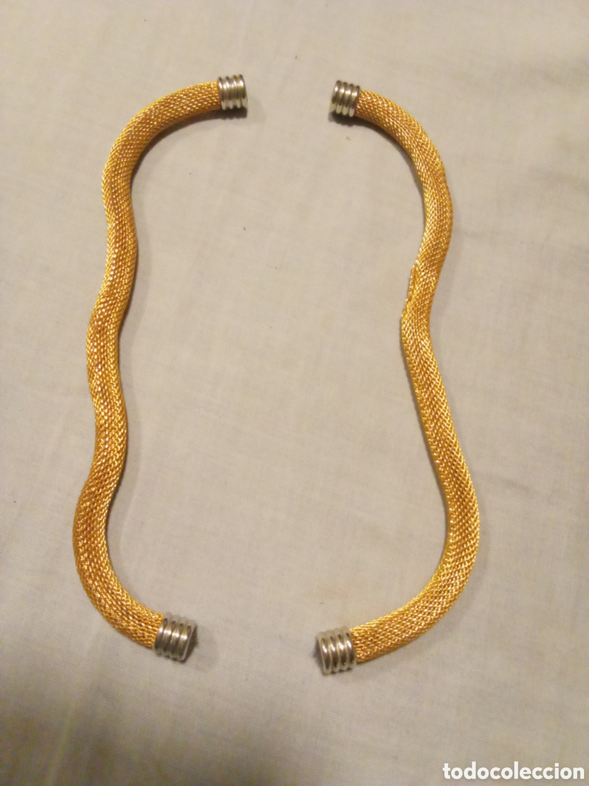 Joyeria: COLLAR ANTIGUO DORADO CON CIERRE DE IMANES - Foto 2