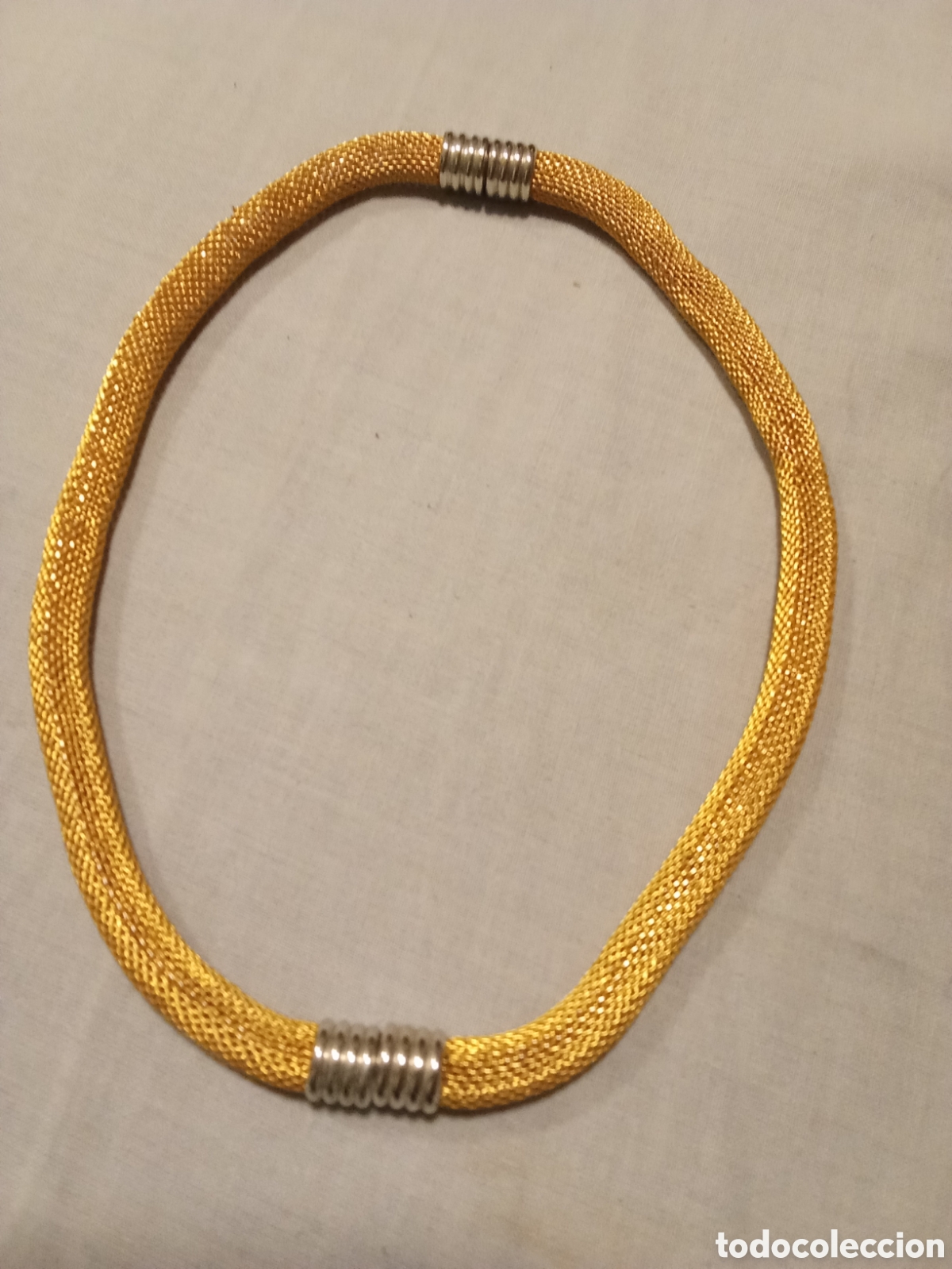 Joyeria: COLLAR ANTIGUO DORADO CON CIERRE DE IMANES - Foto 1