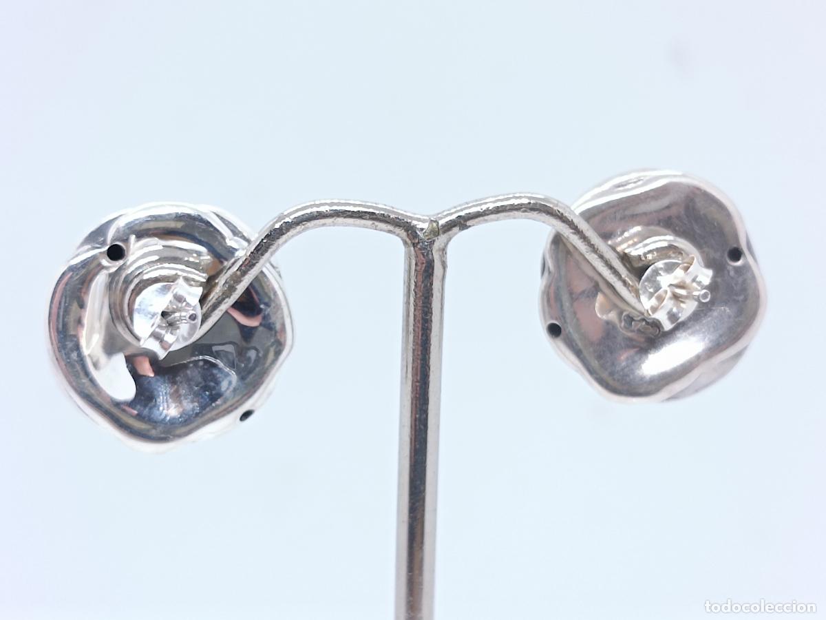Joyeria: Elegantes pendientes en plata de ley contrastada con forma de flor - Foto 4