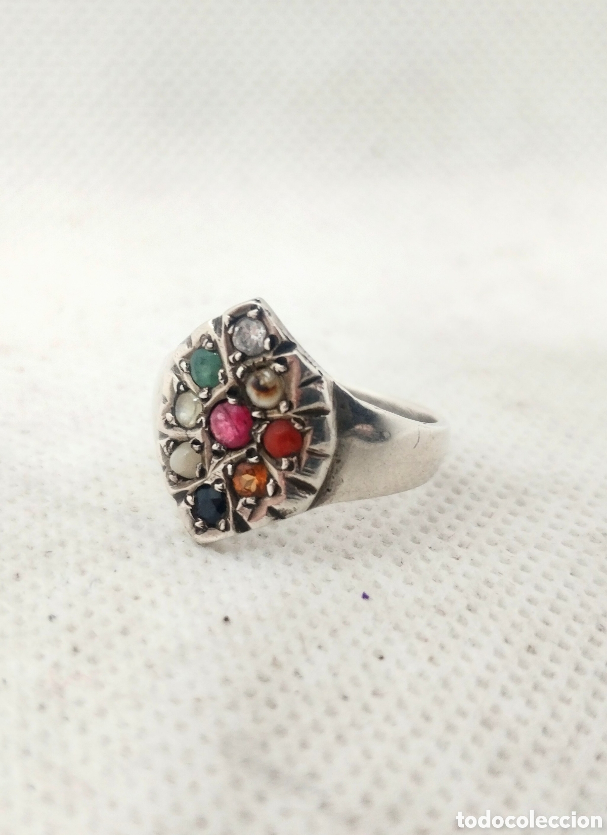 Joalharia: Anillo de meditaci&oacute;n con gemas naturales en plata de ley