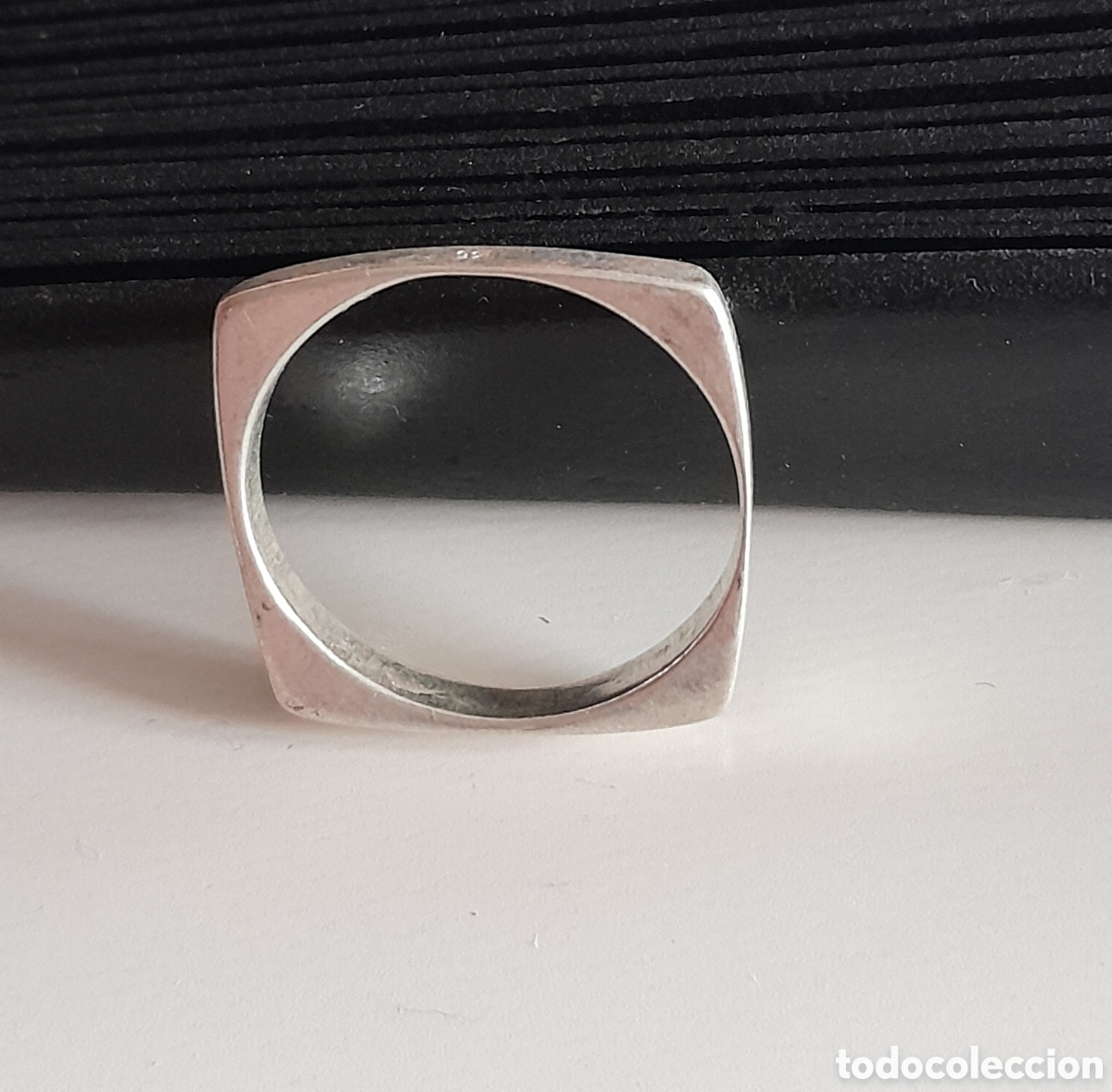 Joyeria: ANILLO DE PLATA.MACIZO CUADRADO. MEDIDA 20 - Foto 1