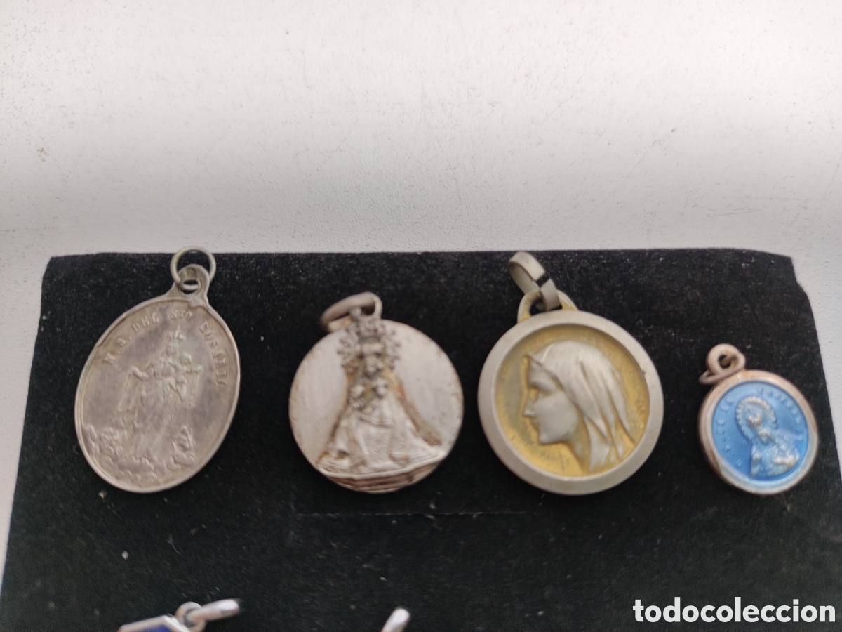 Joyeria: Lote de medallas peque&ntilde;as - Foto 2