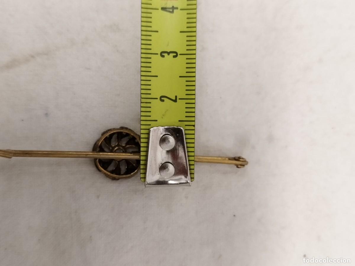 Joyeria: Antiguo broche, flor con pedrer&iacute;a a identificar. - Foto 6