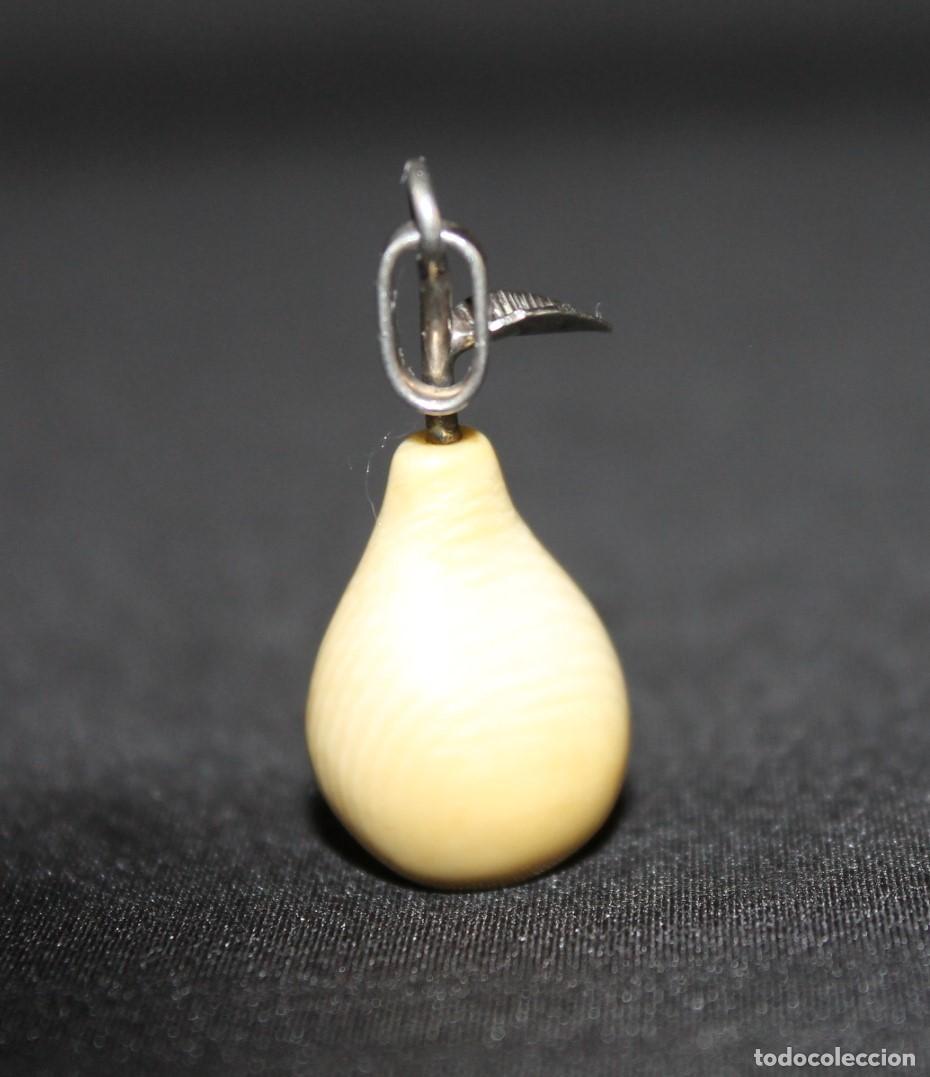 Joyeria: Antiguo colgante de plata y marfil en forma de pera. - Foto 2