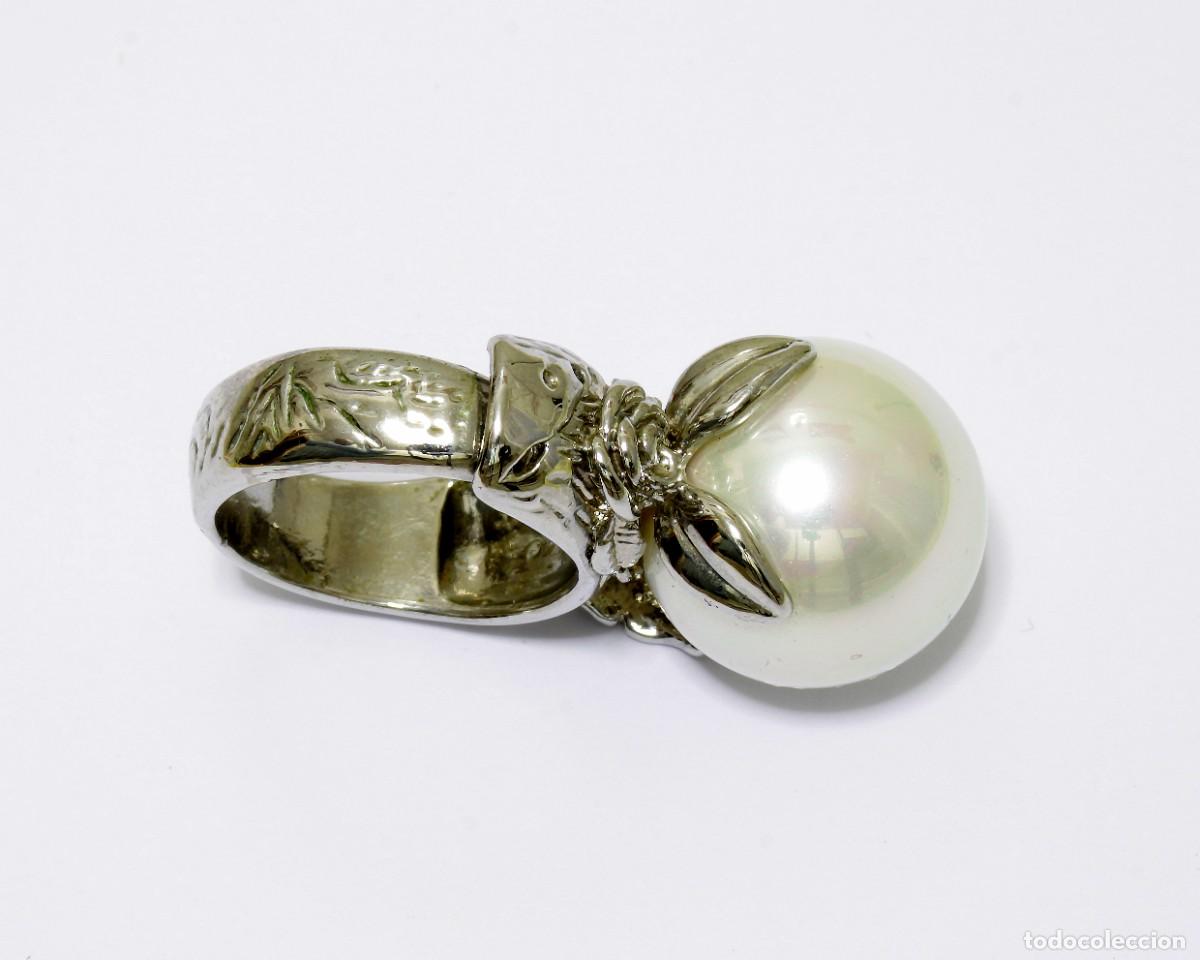 Joyeria: ORIGINAL ANILLO LABRADO CON GRAN PERLA DE BISUTER&Iacute;A - Foto 1