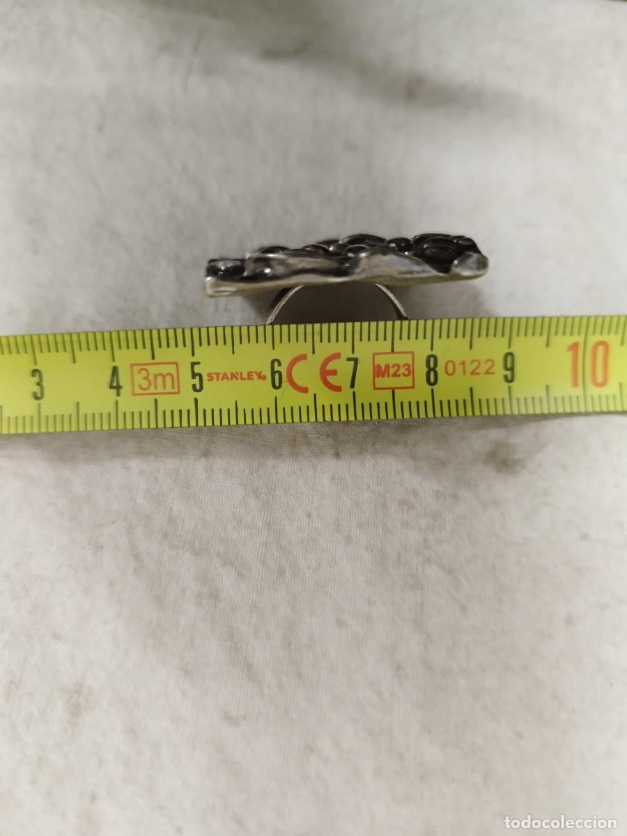 Joyeria: Antiguo gran anillo a identificar, posiblemente plata. - Foto 6