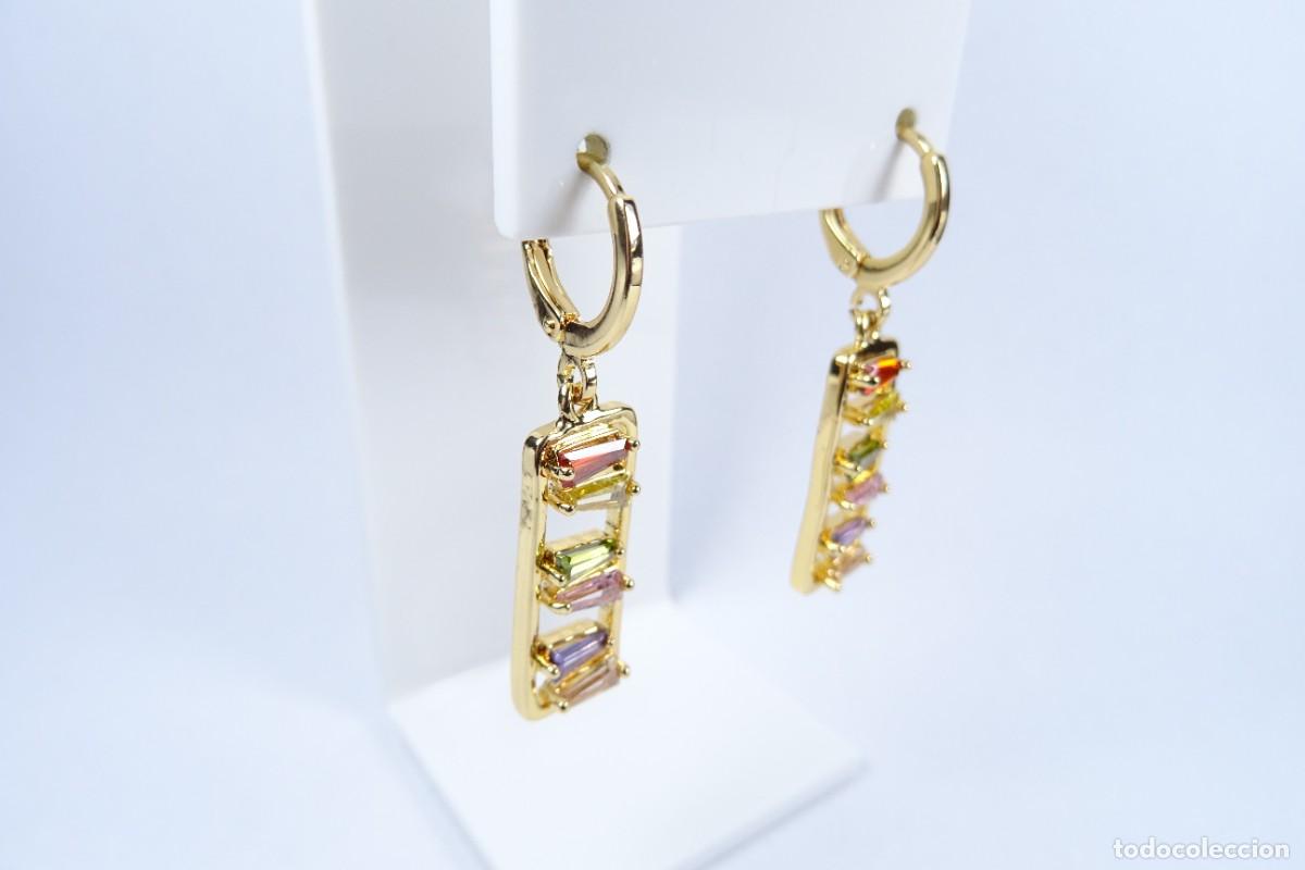 Joyeria: PENDIENTES LARGOS EN ORO DE 14K CON PIEDRAS MULTICOLOR - Foto 4