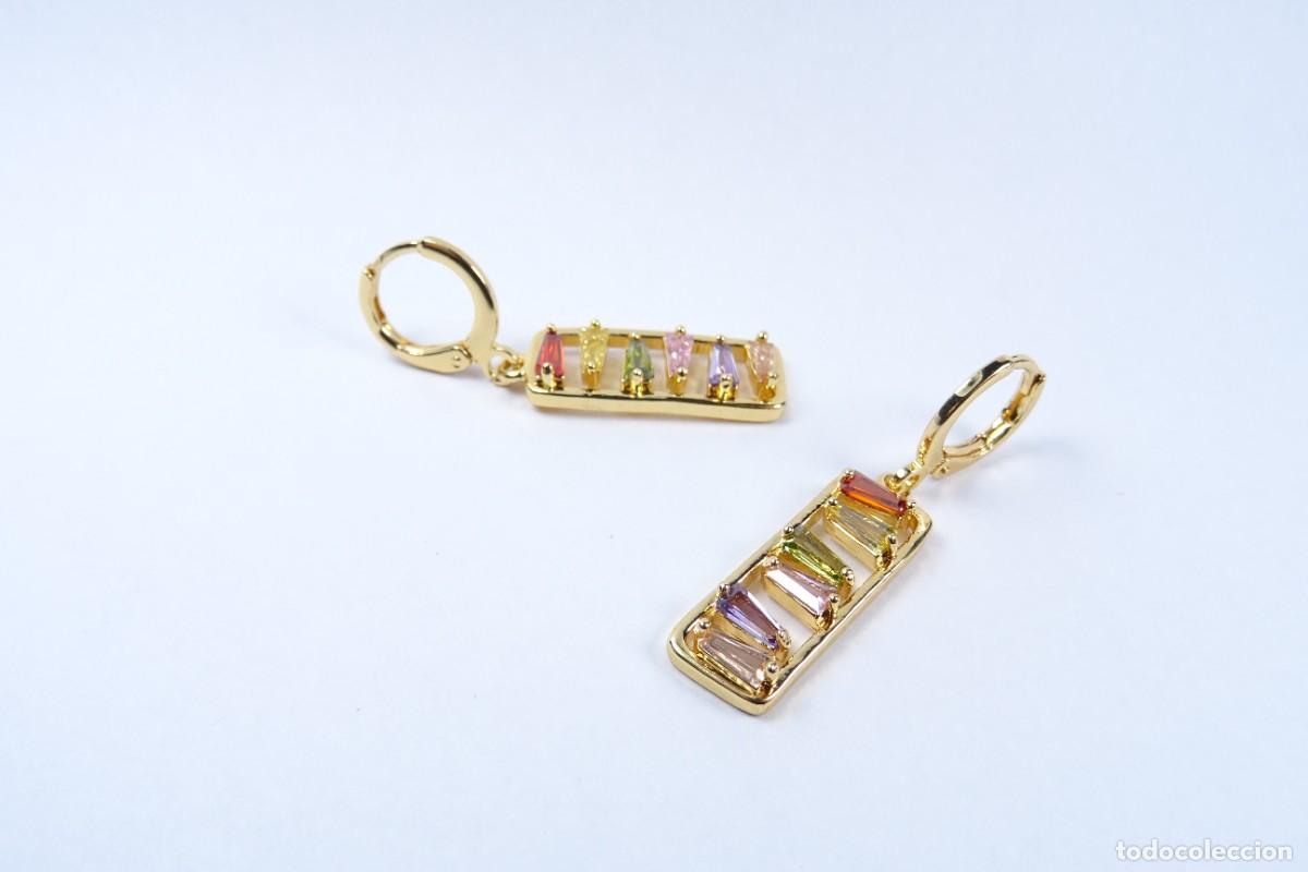 Joyeria: PENDIENTES LARGOS EN ORO DE 14K CON PIEDRAS MULTICOLOR - Foto 6