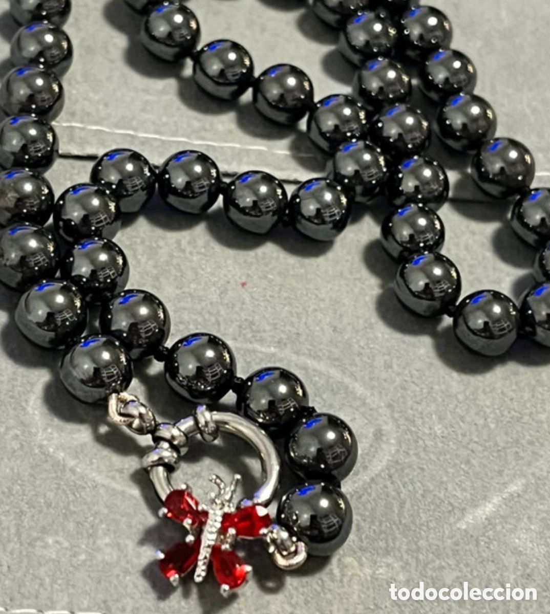 Joyeria: Collar de Hematites y broche de mariposa - Foto 1