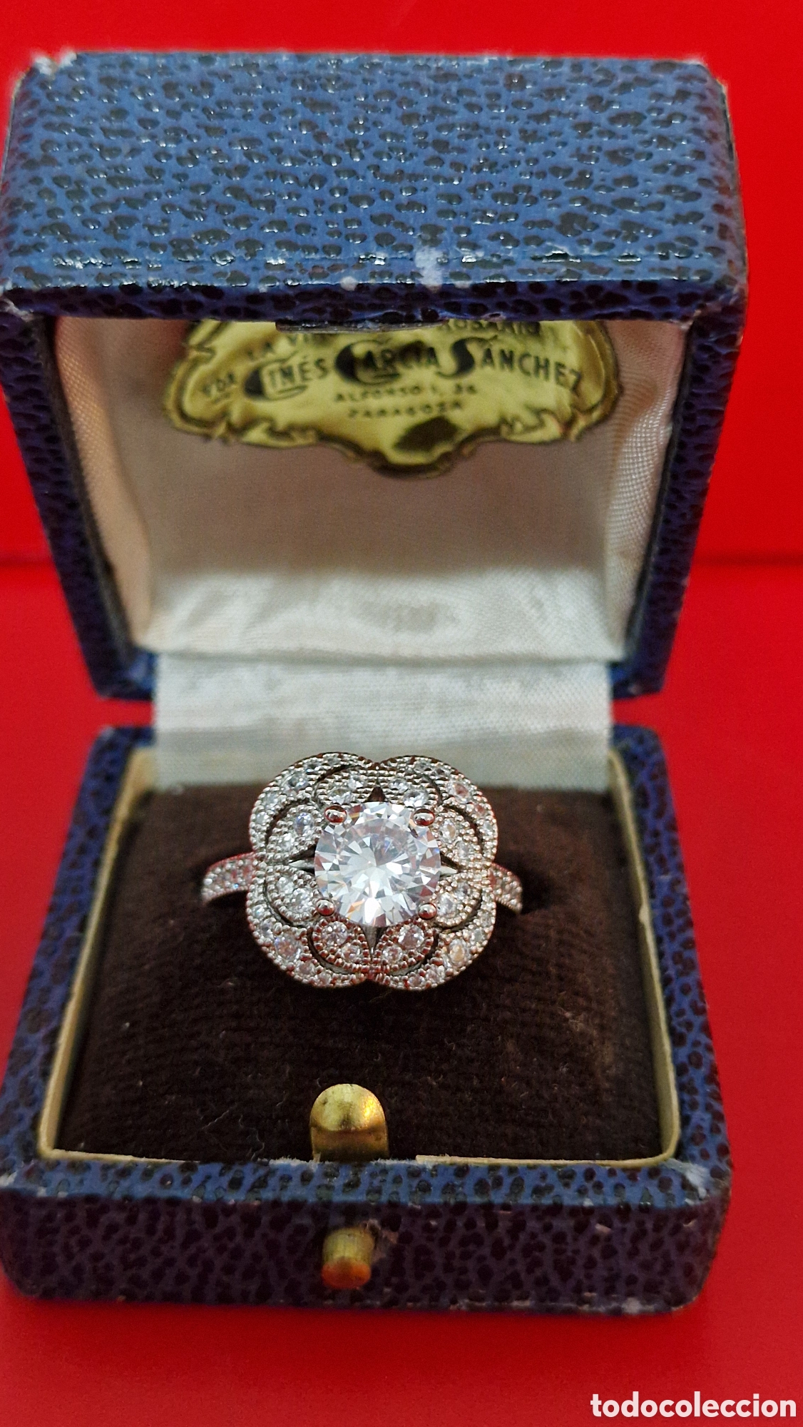 Joyeria: Anillo con forma de flor plateado con circonitas - Foto 2