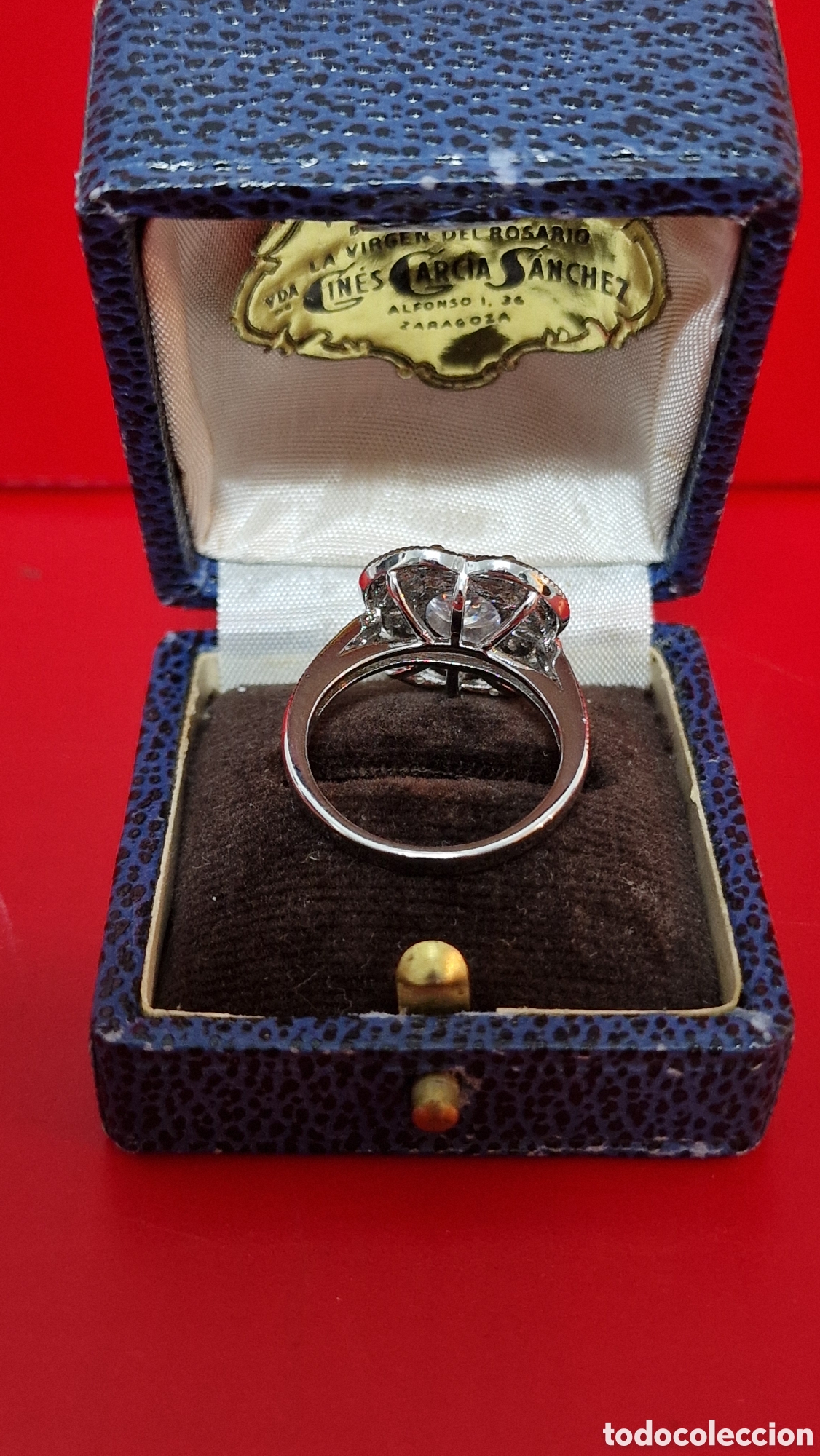 Joyeria: Anillo con forma de flor plateado con circonitas - Foto 4
