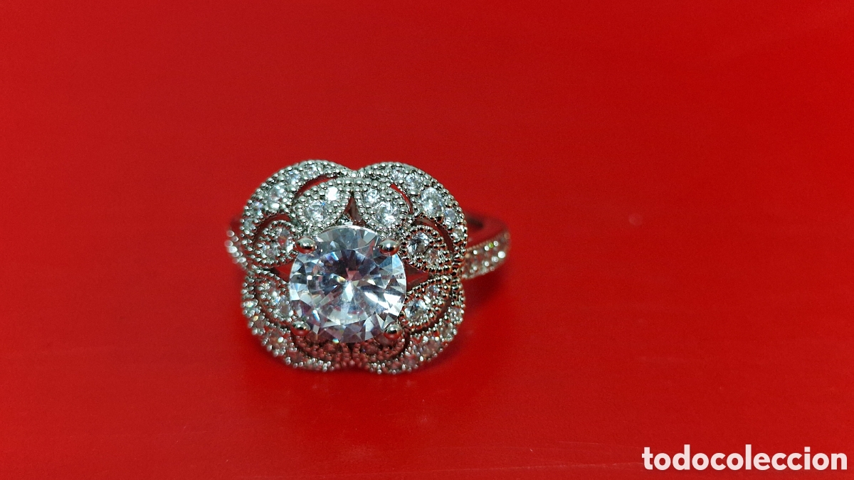 Joyeria: Anillo con forma de flor plateado con circonitas - Foto 6