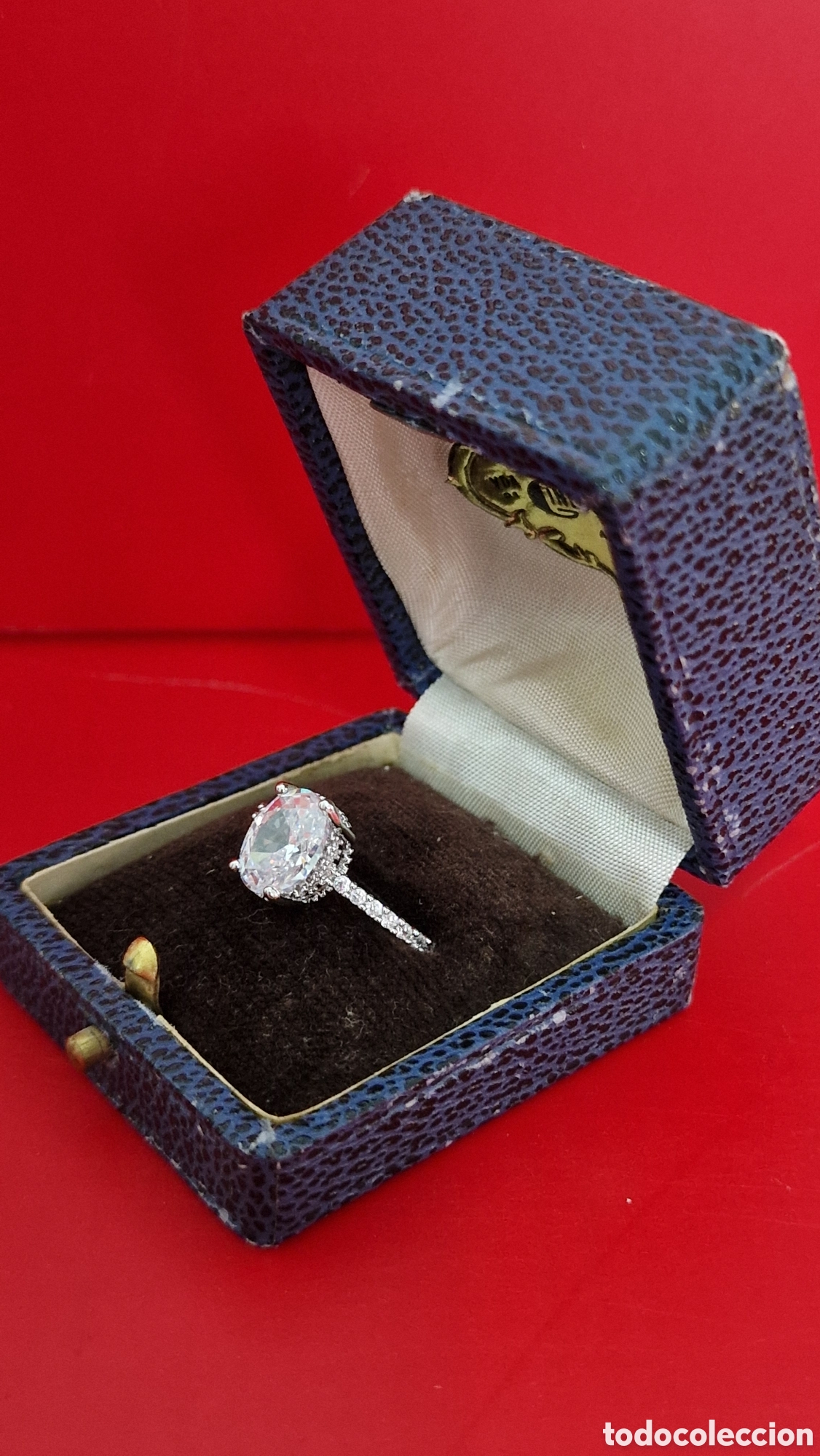 Joyeria: Delicado anillo plateado con circonitas - Foto 1