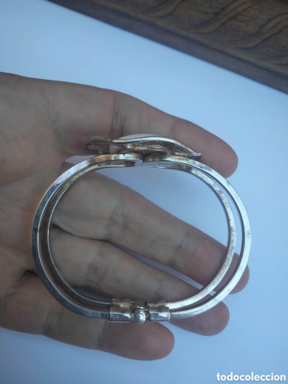 Joyeria: Bella pulsera con nacar y plata sobre acero - Foto 4