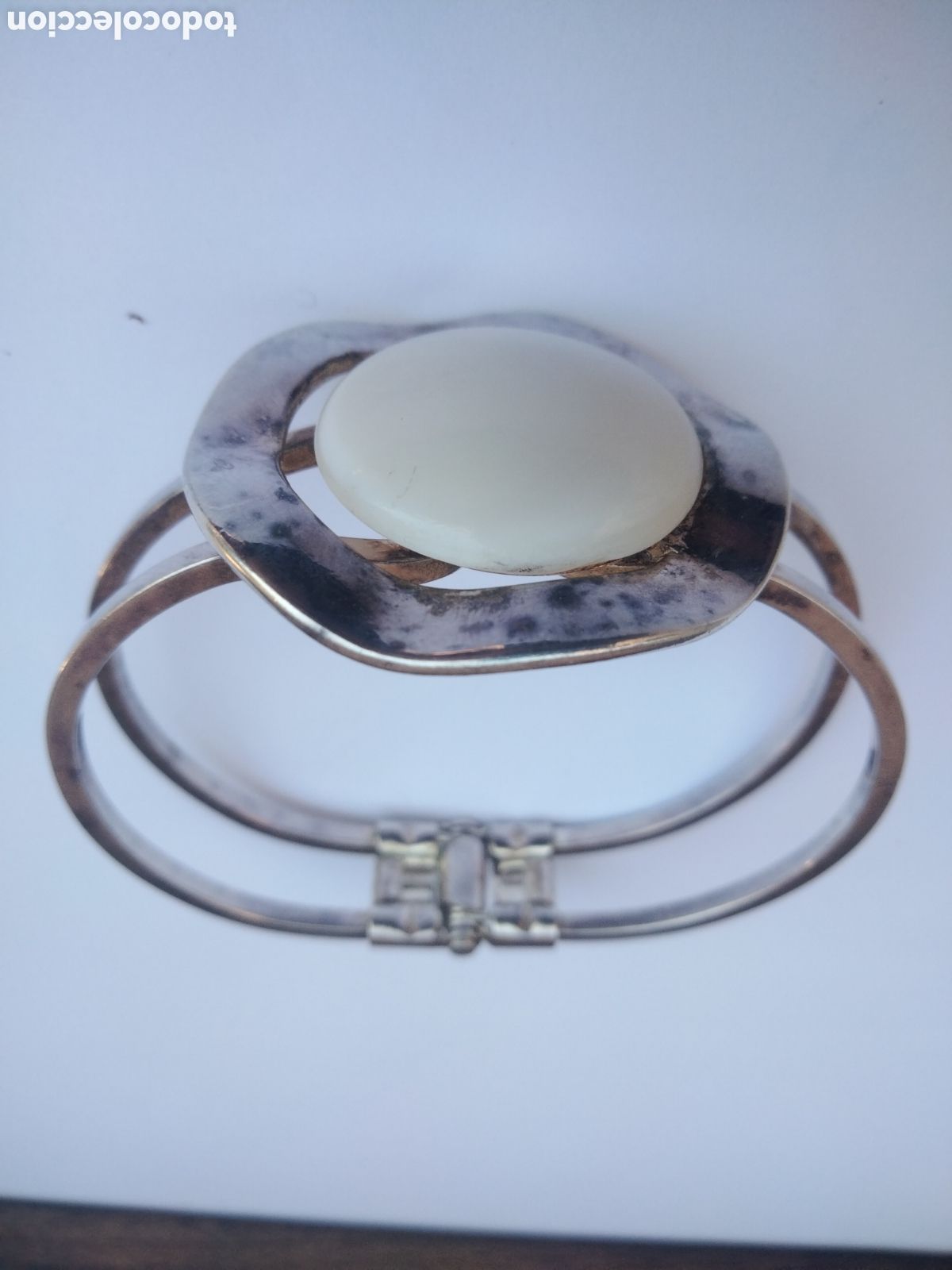 Joyeria: Bella pulsera con nacar y plata sobre acero - Foto 1