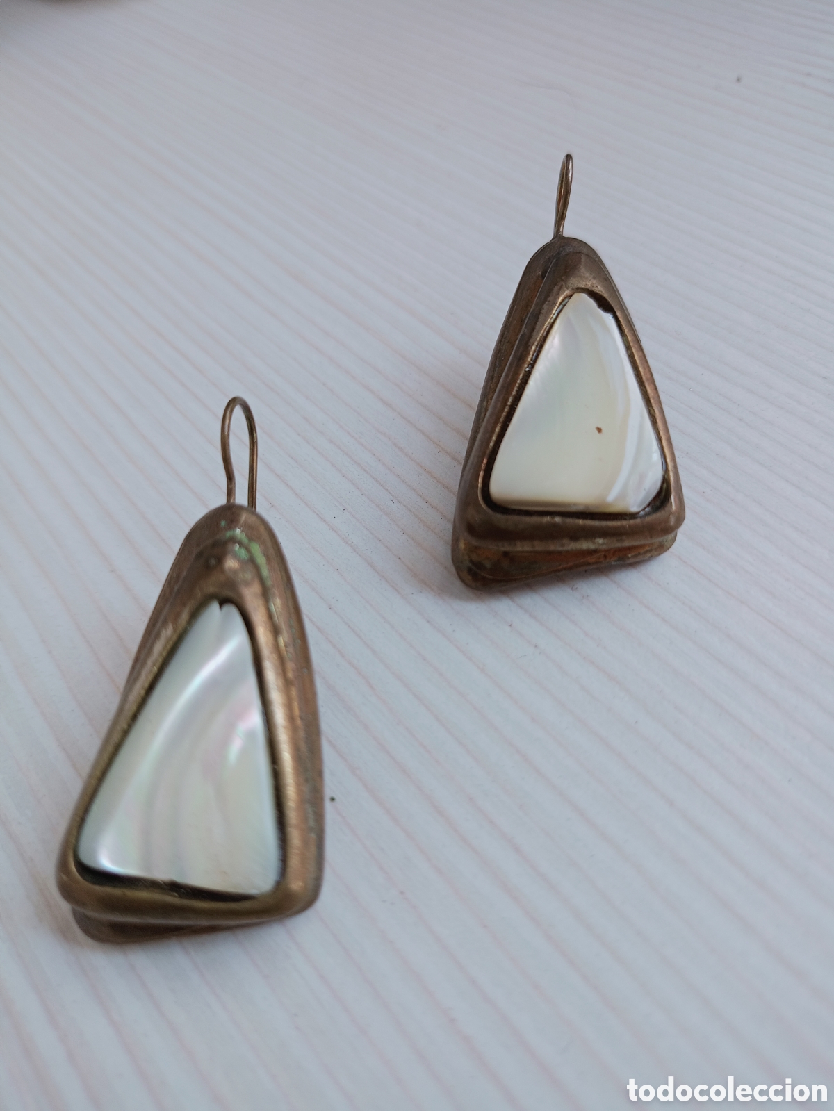 Joyeria: Pendientes tri&aacute;ngulo nacar vintage a&ntilde;os 80 - Foto 1