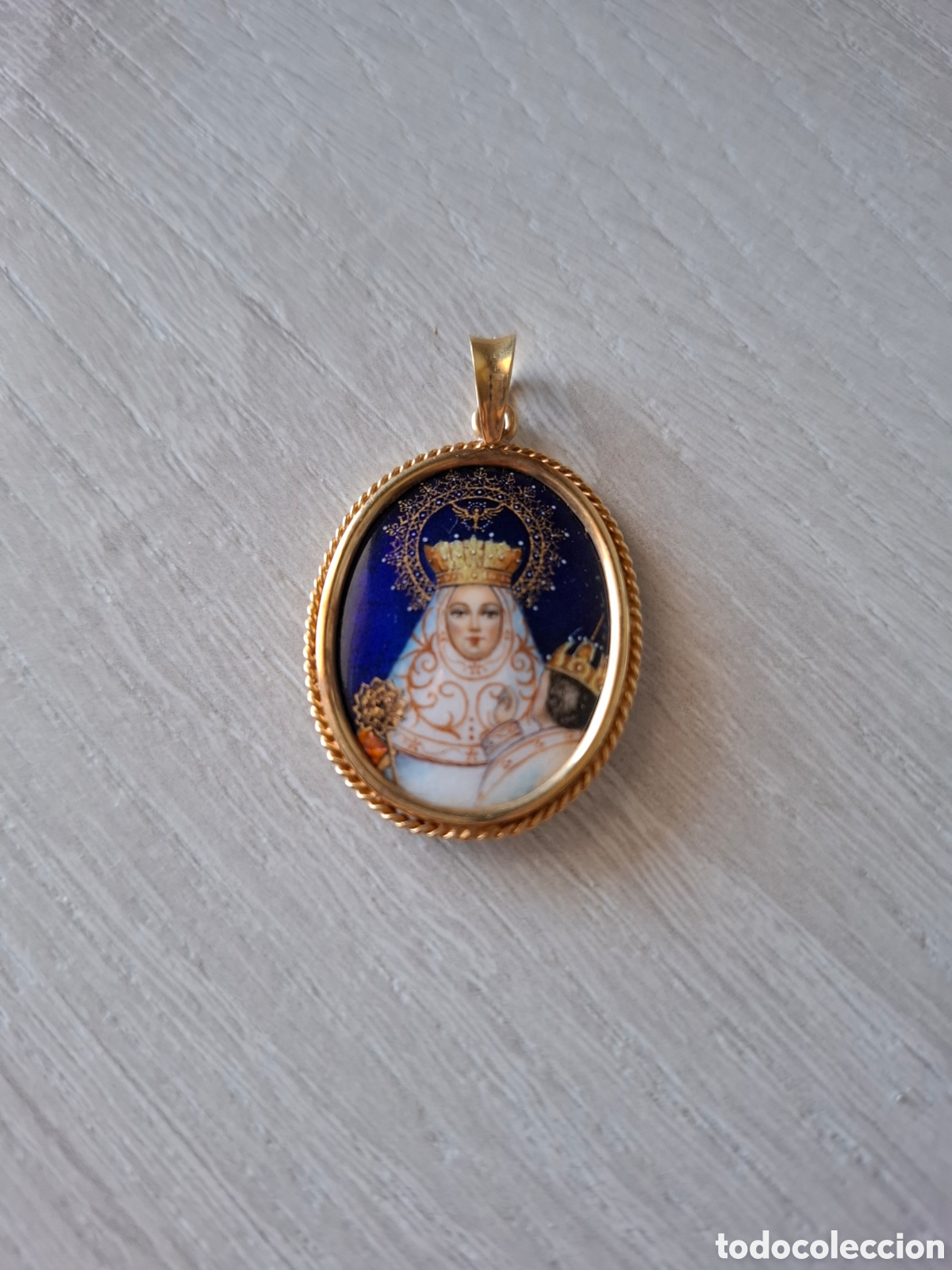 Joyeria: Medalla Virgen Covadonga oro y esmalte - Foto 1