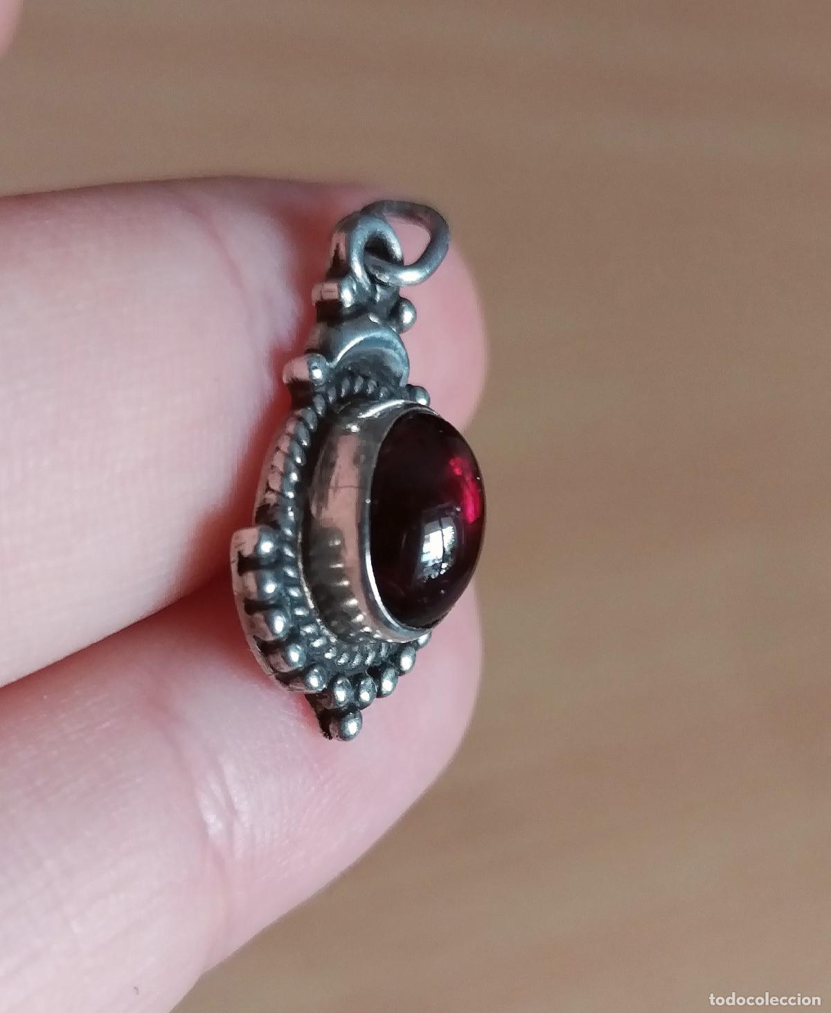 Joyeria: Colgante de plata de ley contrastada, con granate, forma cabuj&oacute;n. - Foto 4